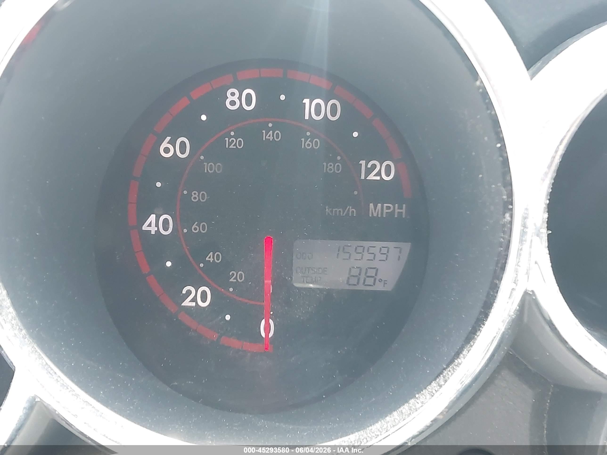 2005 Toyota Matrix   Белый vin: 2T1KR32EX5C550702