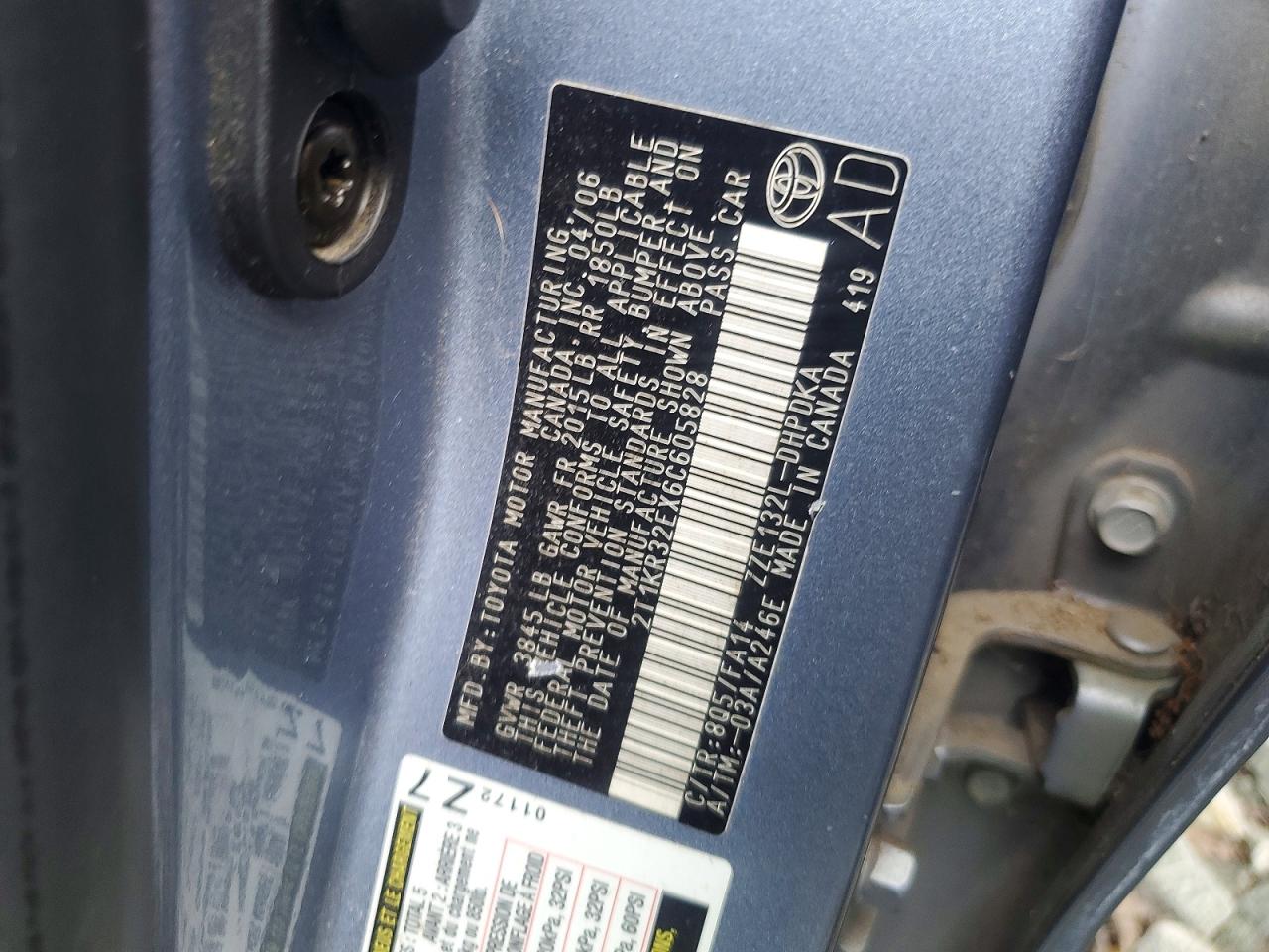 2006 Toyota Corolla Matrix Xr Silver vin: 2T1KR32EX6C605828