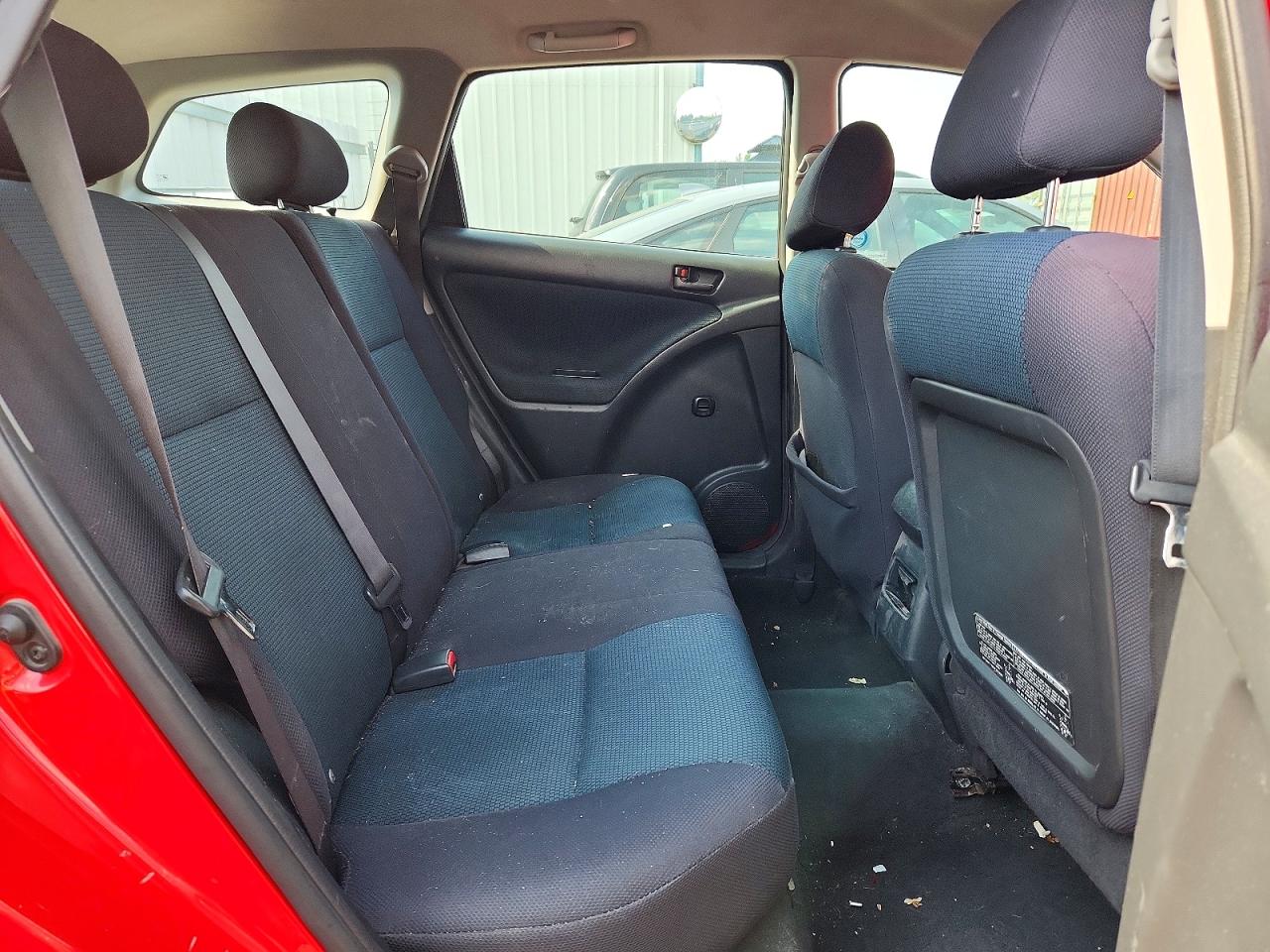 2007 Toyota Corolla Matrix Xr Red vin: 2T1KR32EX7C626261