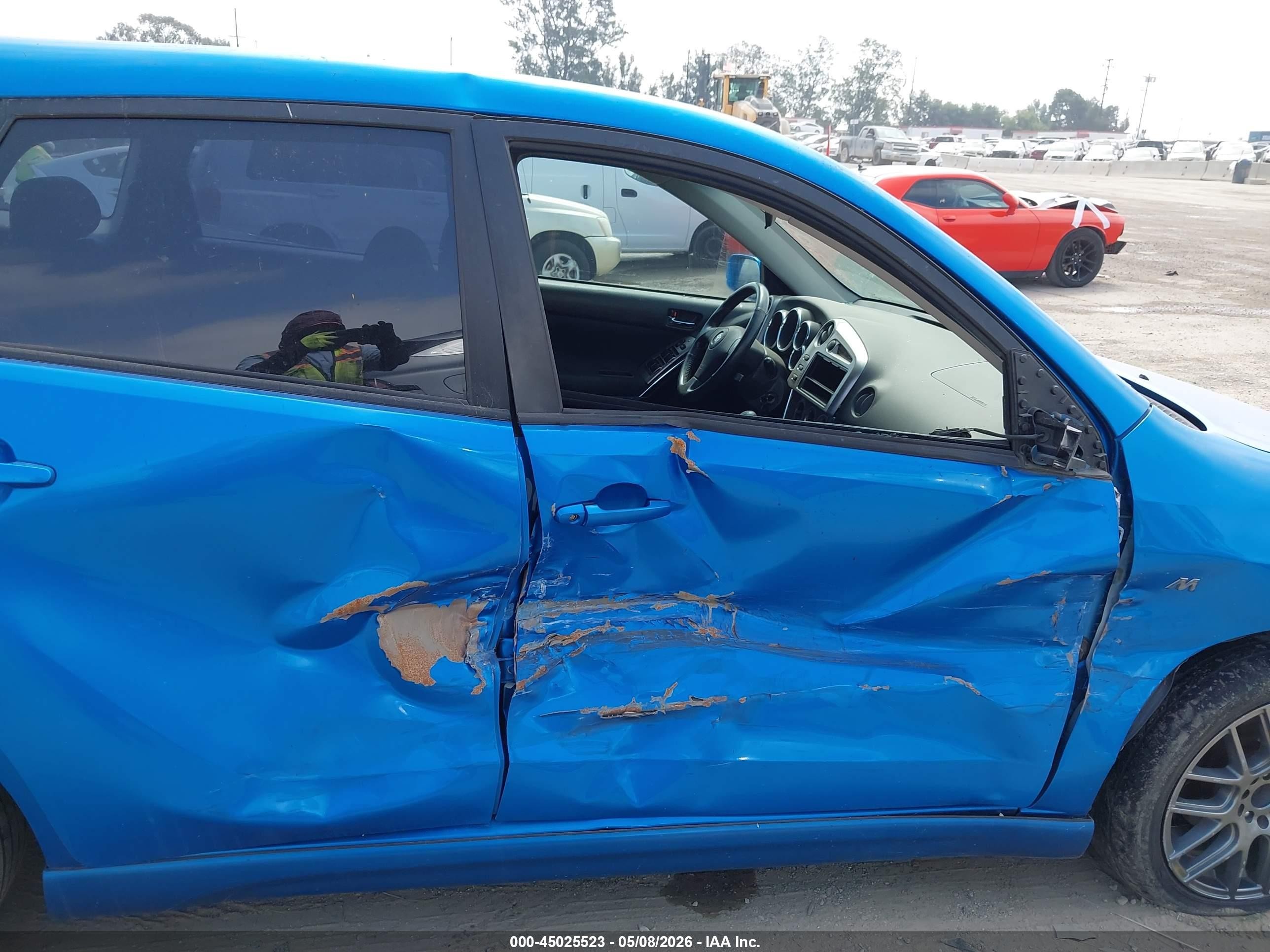 2007 Toyota Matrix Xr Blue vin: 2T1KR32EX7C631444