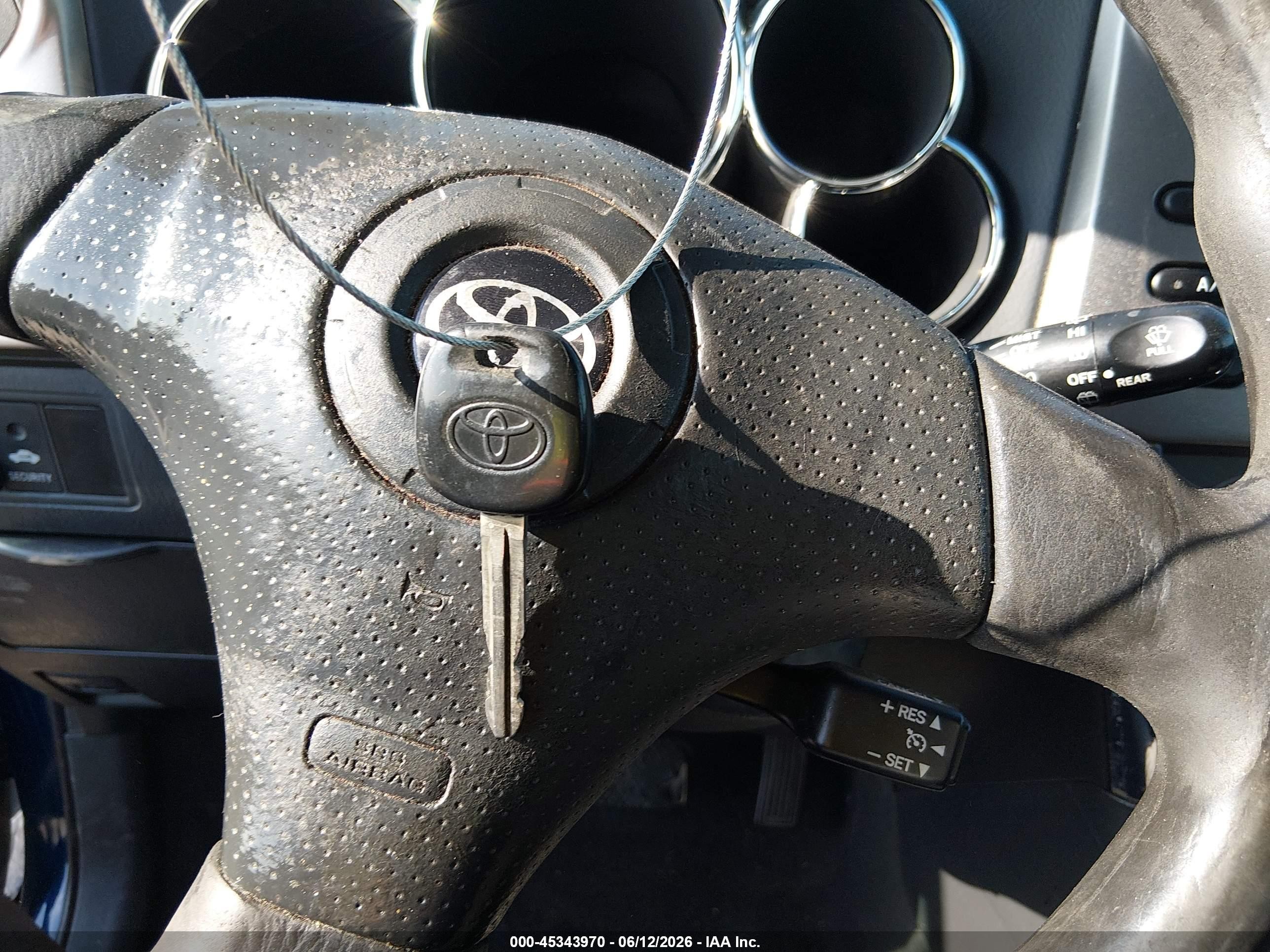 2007 Toyota Matrix   Blue vin: 2T1KR32EX7C632822