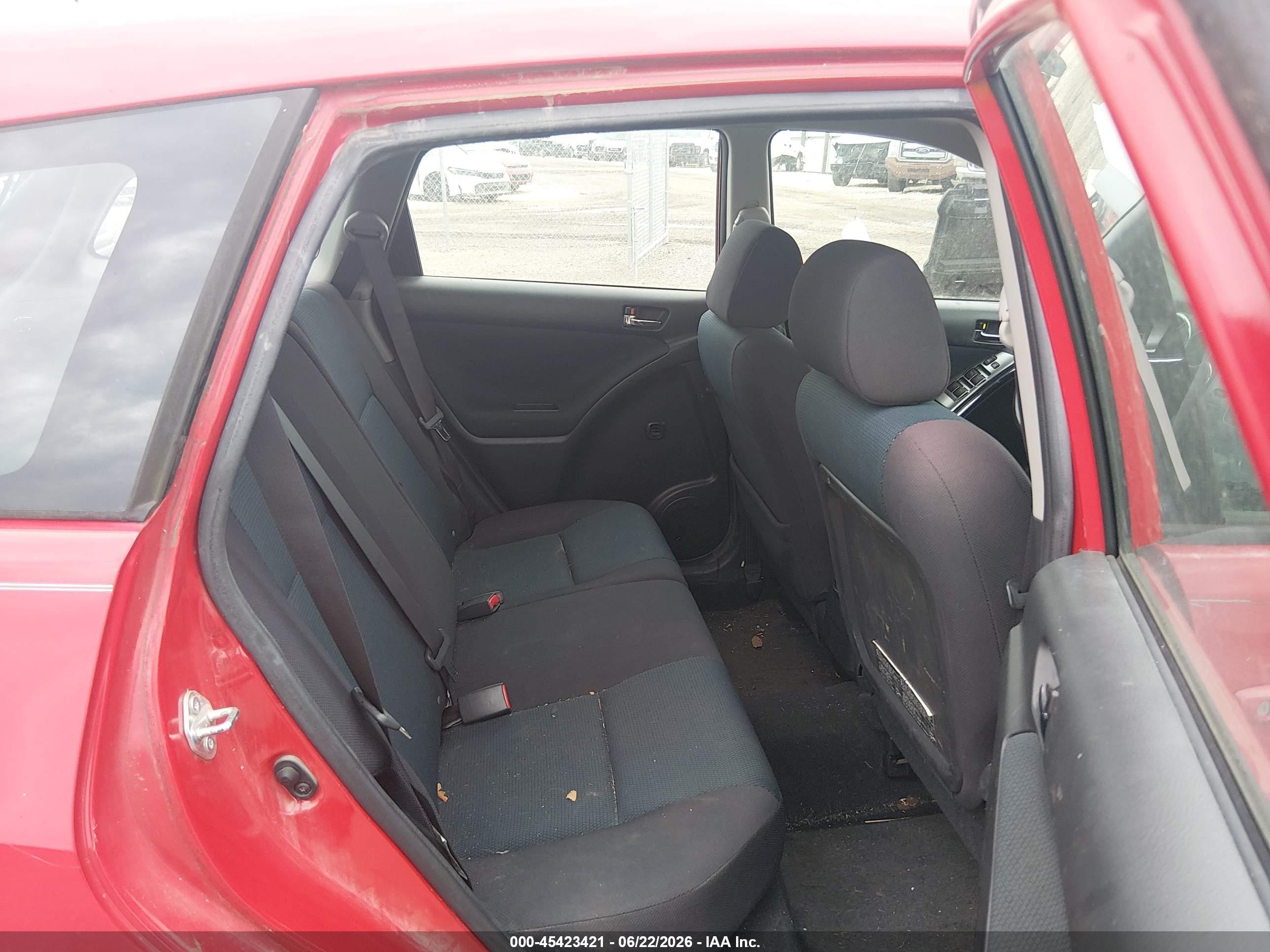 2007 Toyota Matrix Xr Red vin: 2T1KR32EX7C633355