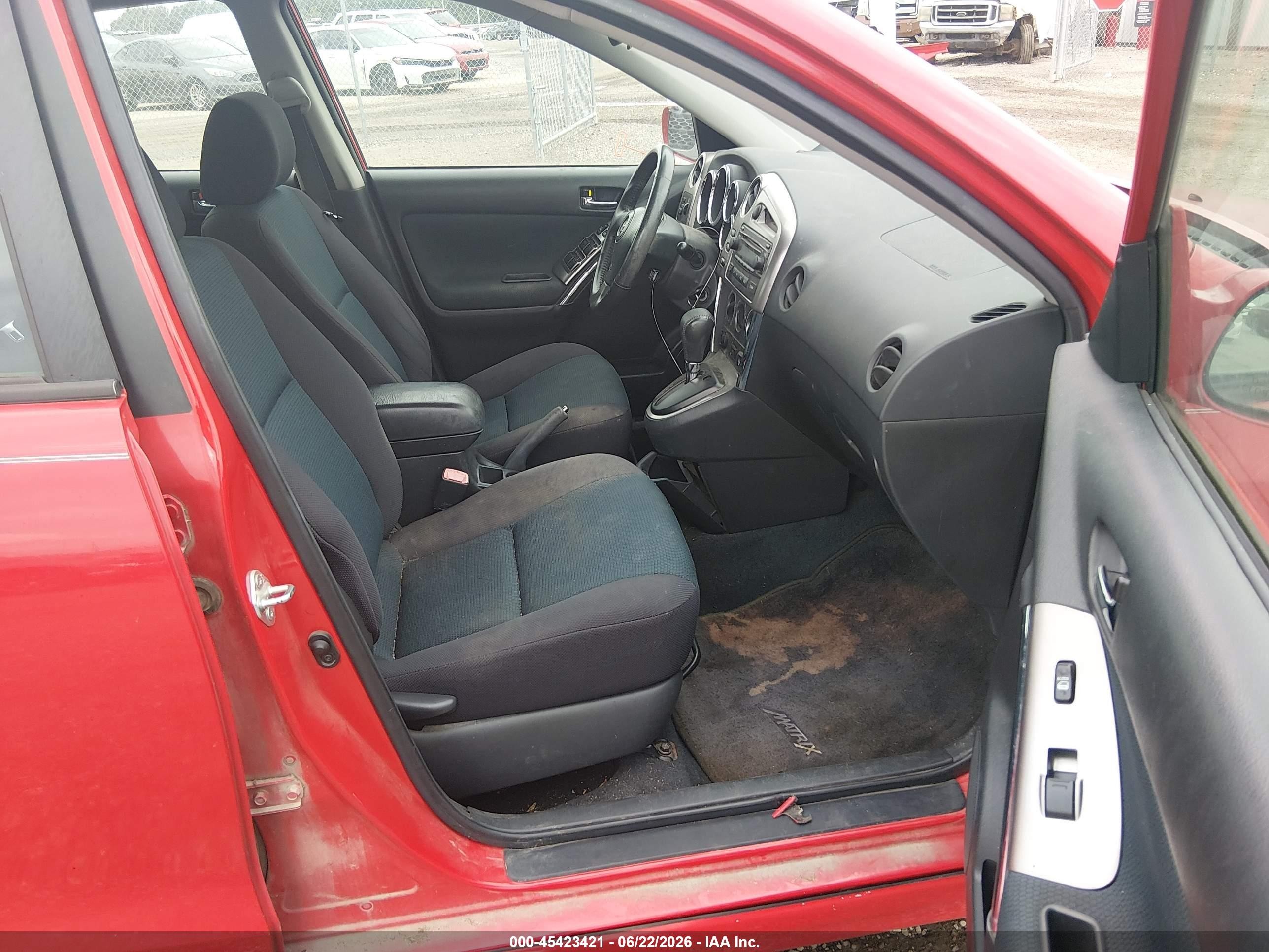 2007 Toyota Matrix Xr Red vin: 2T1KR32EX7C633355