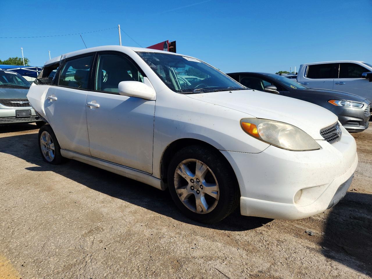 2007 Toyota Corolla Matrix Xr White vin: 2T1KR32EX7C645022