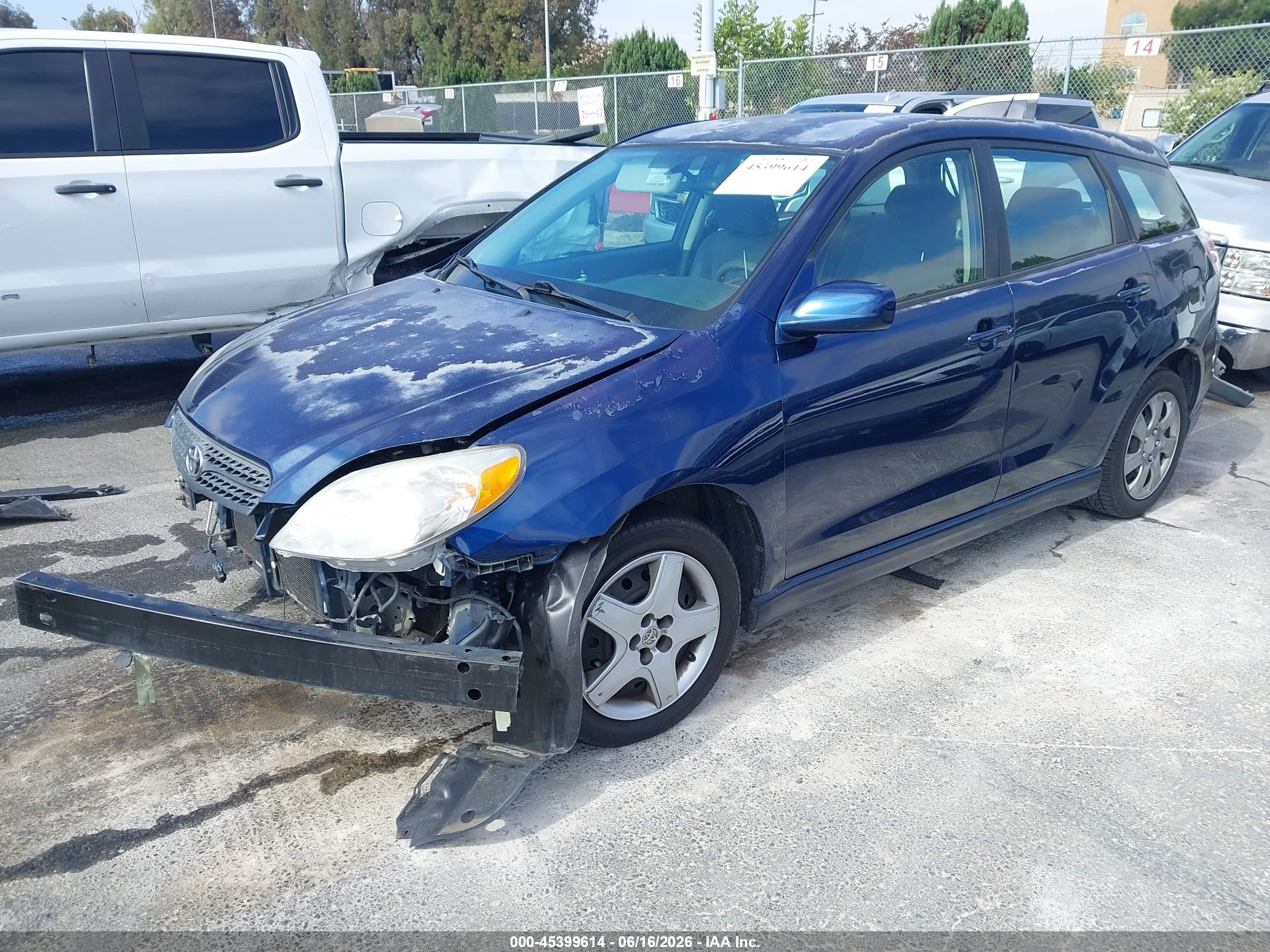 2007 Toyota Matrix Xr Blue vin: 2T1KR32EX7C651936