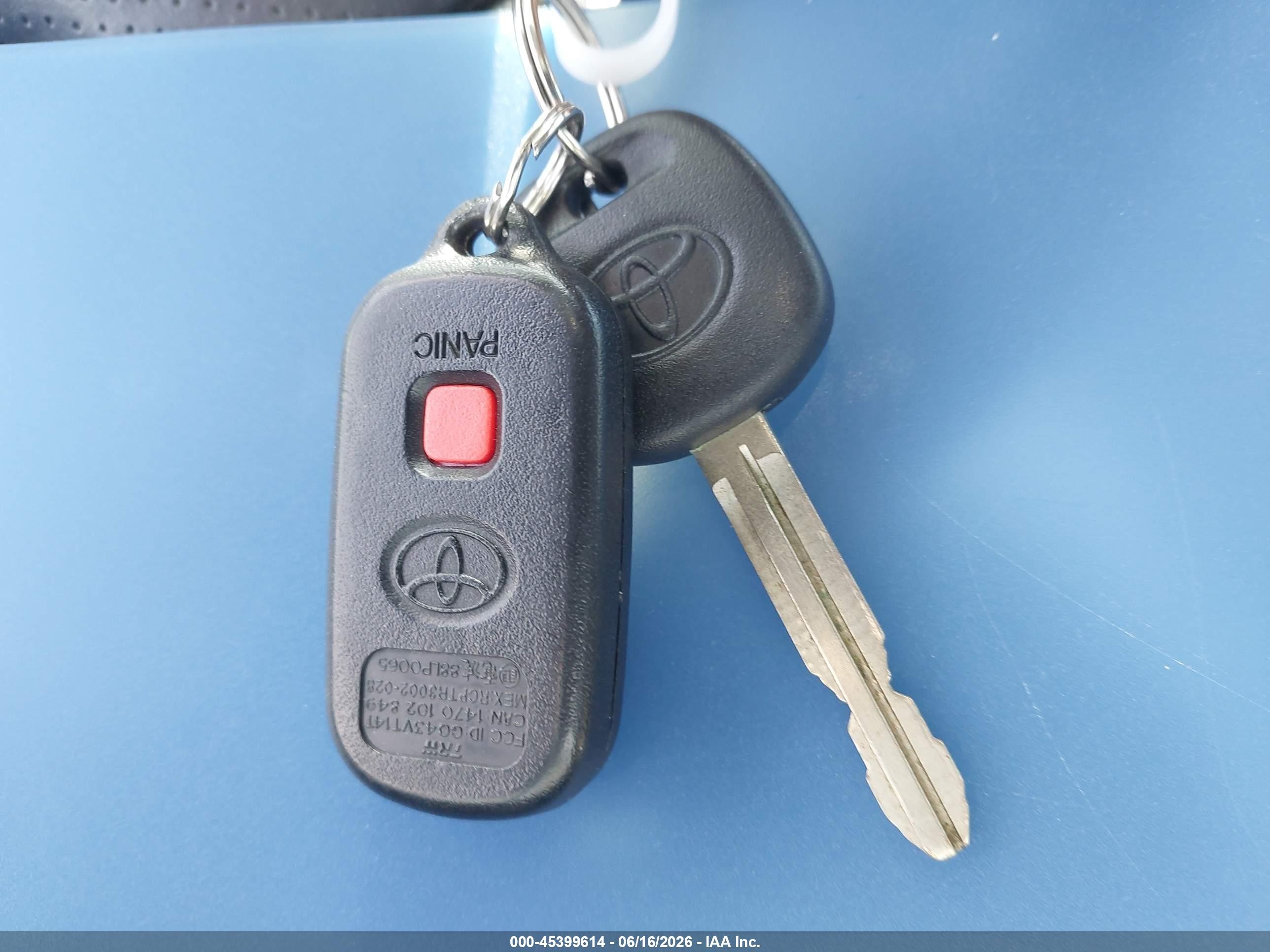 2007 Toyota Matrix Xr Blue vin: 2T1KR32EX7C651936