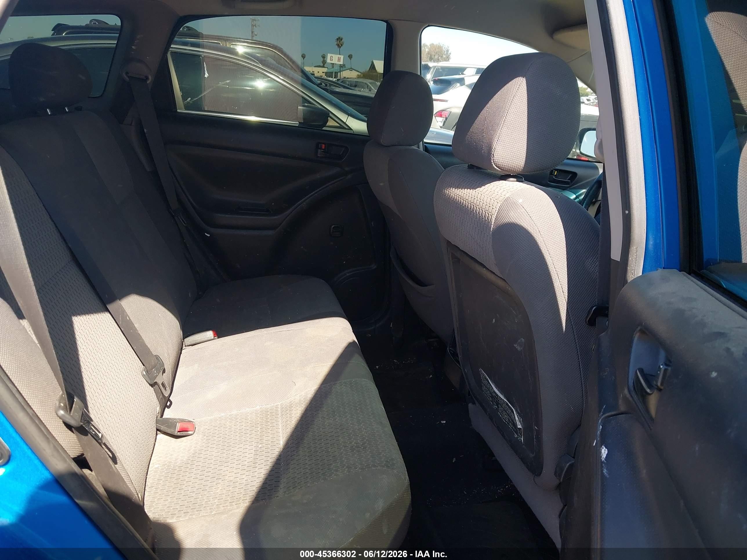 2007 Toyota Matrix   Blue vin: 2T1KR32EX7C681535
