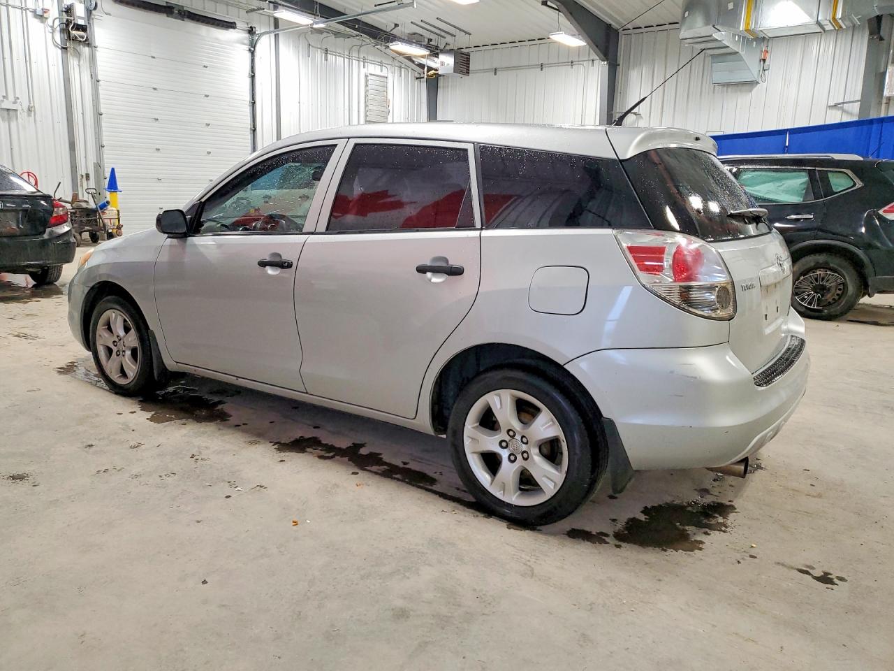 2007 Toyota Corolla Matrix Xr Silver vin: 2T1KR32EX7C683219