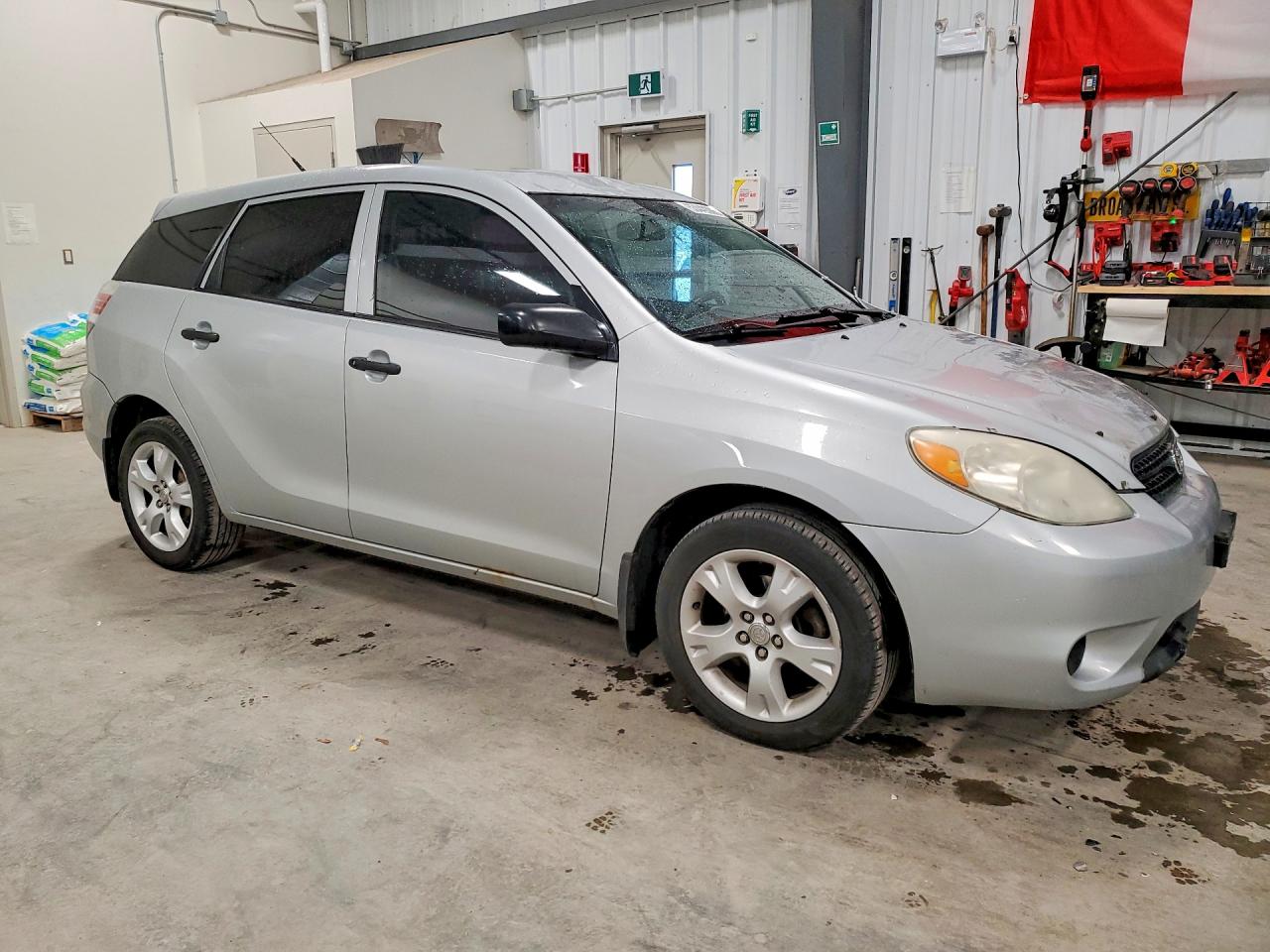 2007 Toyota Corolla Matrix Xr Silver vin: 2T1KR32EX7C683219