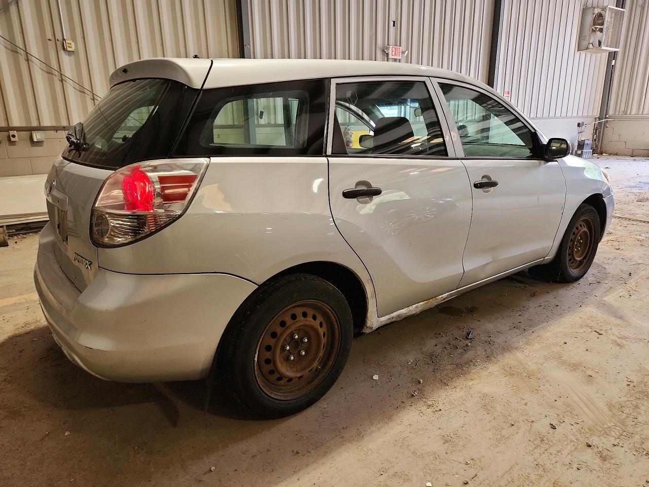 2008 Toyota Matrix Base Silver vin: 2T1KR32EX8C714647