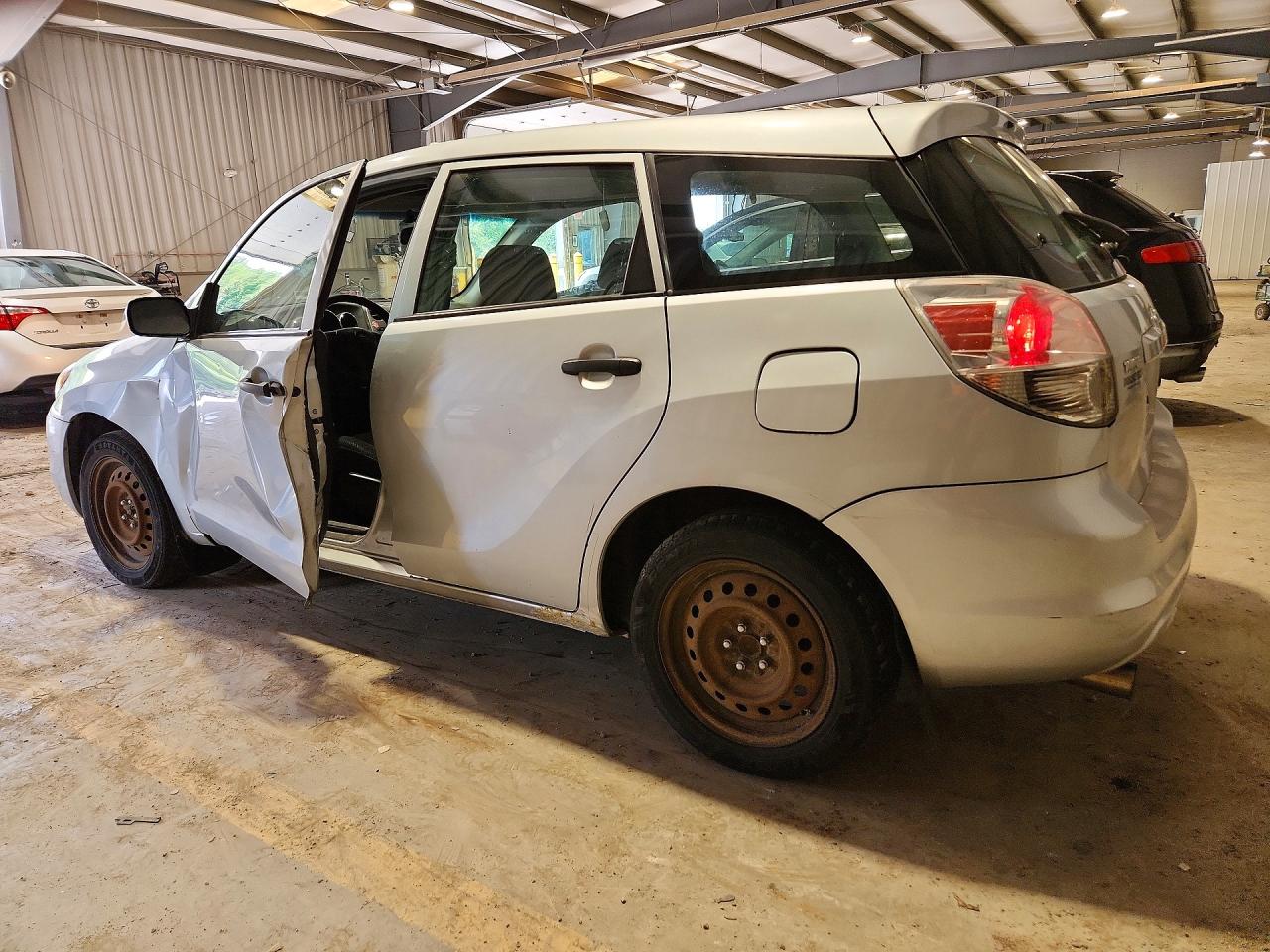 2008 Toyota Matrix Base Silver vin: 2T1KR32EX8C714647