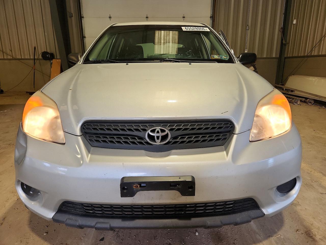 2008 Toyota Matrix Base Silver vin: 2T1KR32EX8C714647
