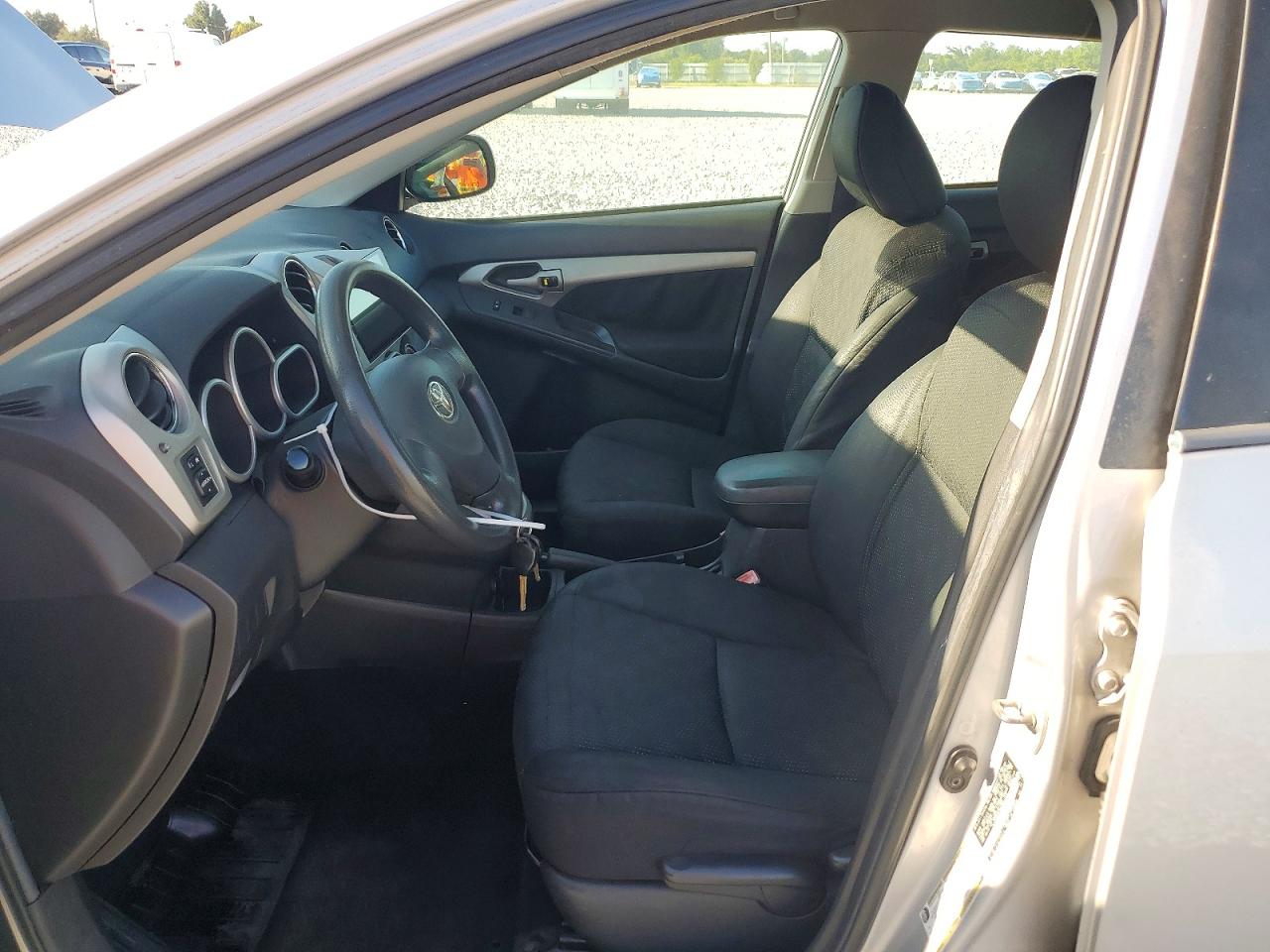 2009 Toyota Matrix Base Silver vin: 2T1KU40E09C007775