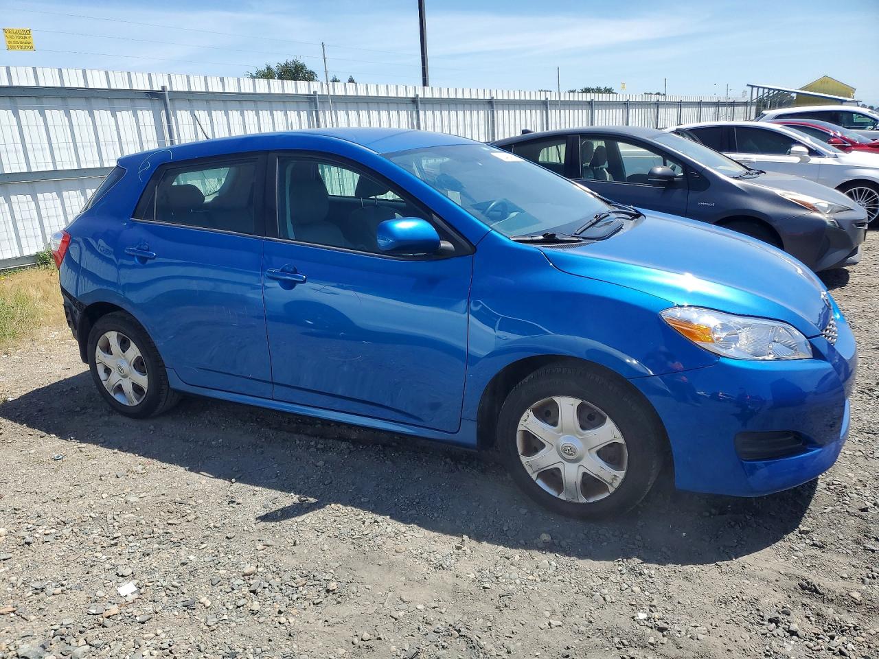 2009 Toyota Matrix Base Blue vin: 2T1KU40E09C013043