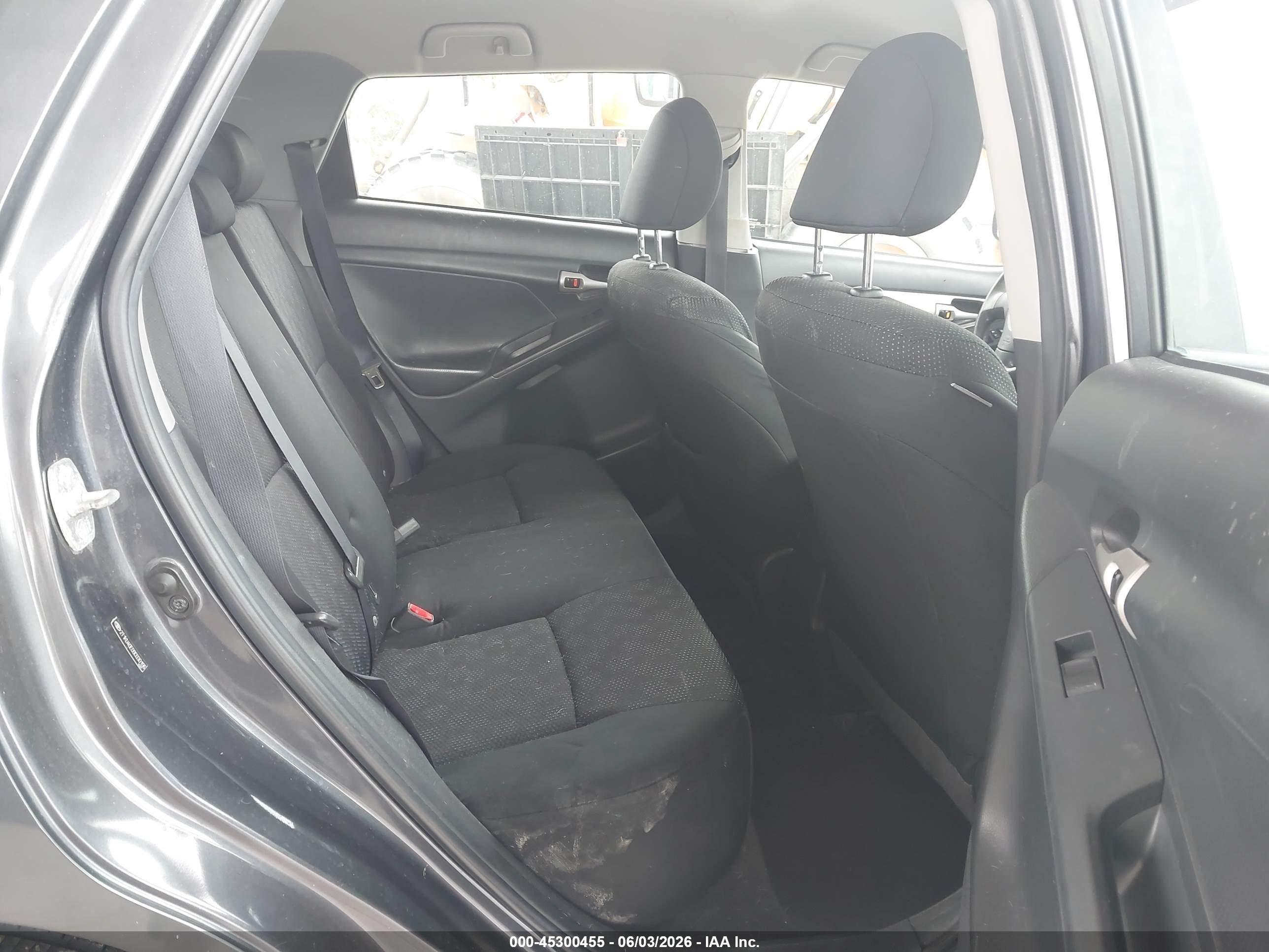 2009 Toyota Matrix   Серый vin: 2T1KU40E09C030196