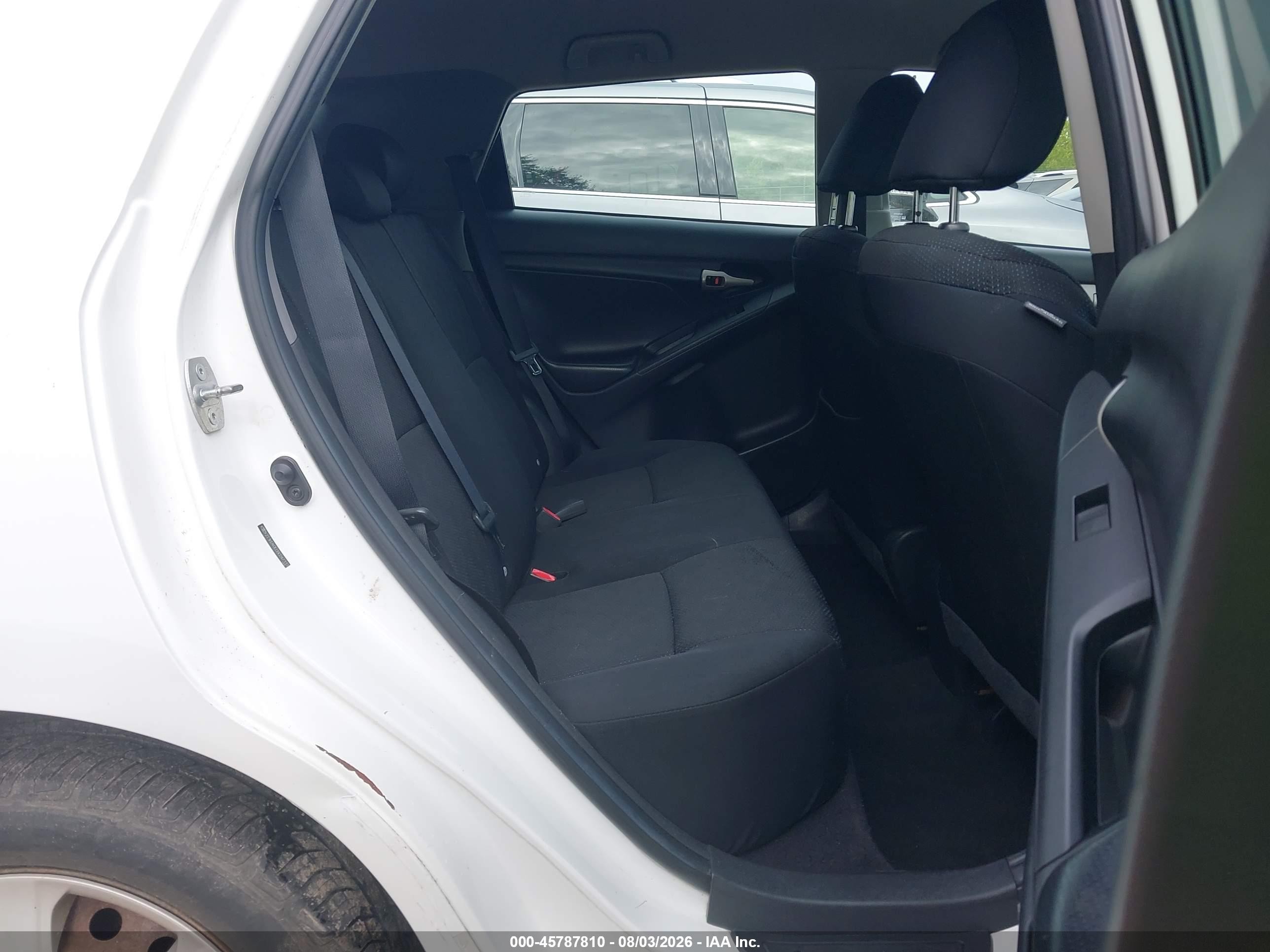 2009 Toyota Matrix   White vin: 2T1KU40E09C047113