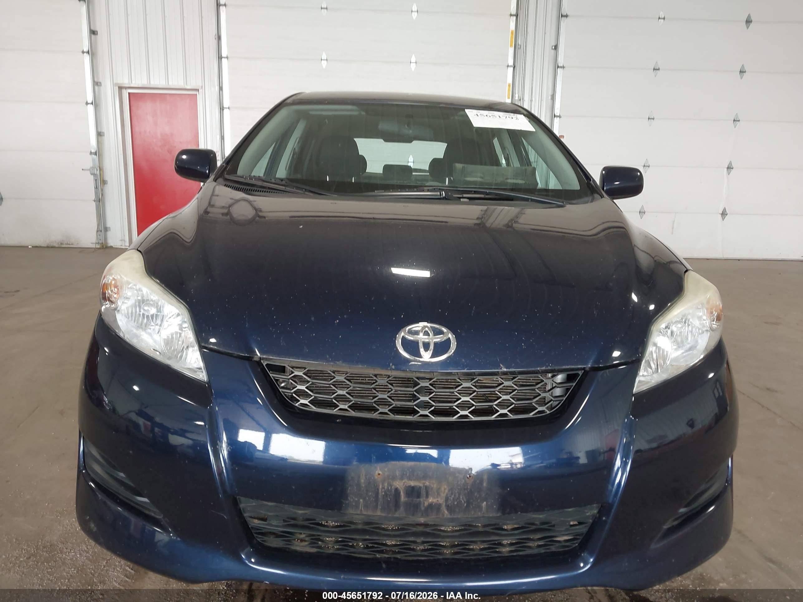 2009 Toyota Matrix   Blue vin: 2T1KU40E09C087126