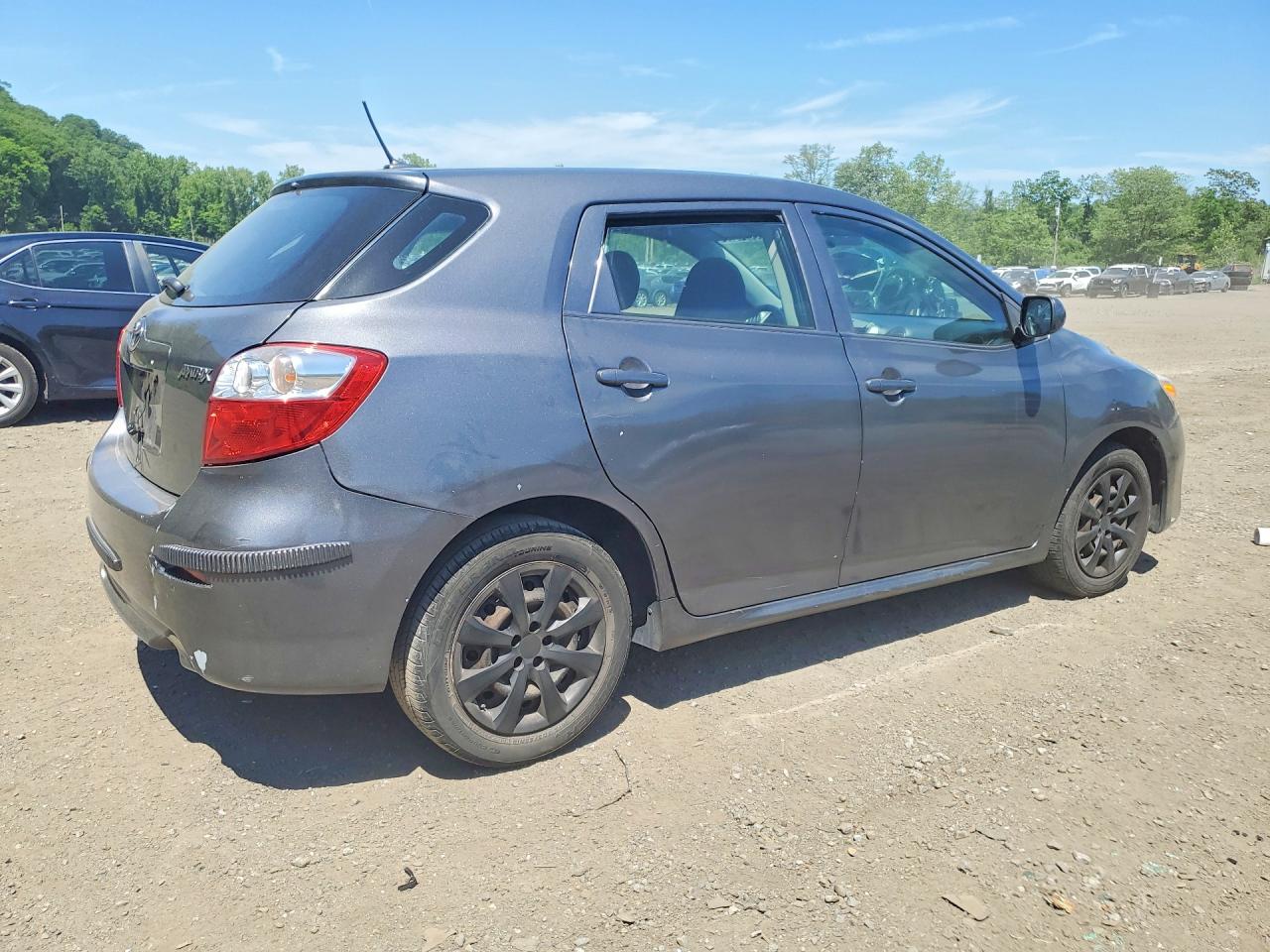 2009 Toyota Matrix Base Gray vin: 2T1KU40E09C093847