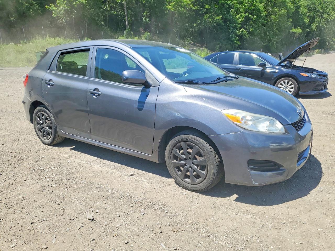 2009 Toyota Matrix Base Gray vin: 2T1KU40E09C093847