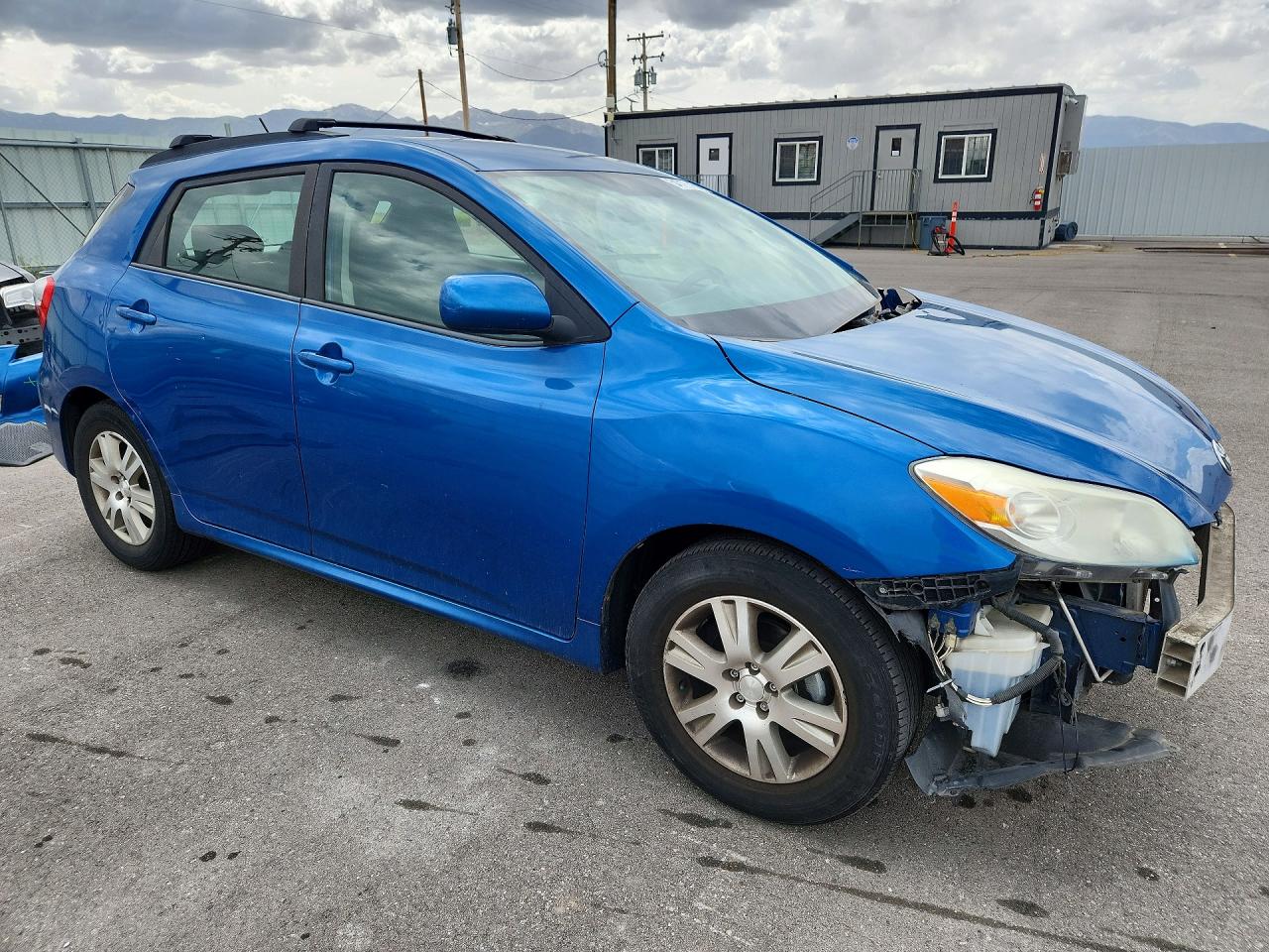 2009 Toyota Matrix Base Синий vin: 2T1KU40E19C022608