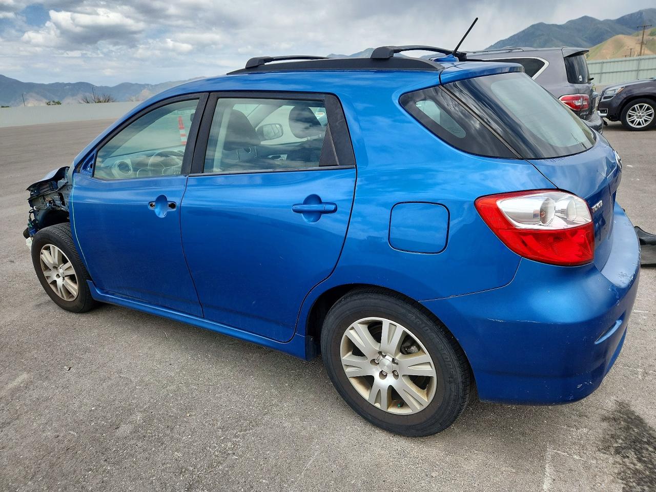 2009 Toyota Matrix Base Синий vin: 2T1KU40E19C022608