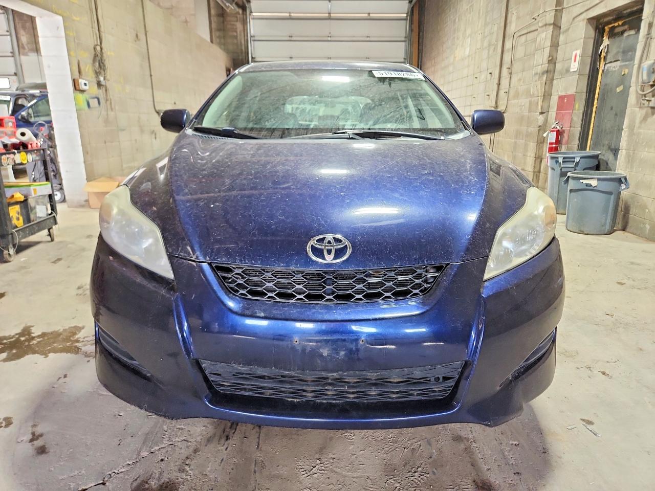 2009 Toyota Matrix Base Blue vin: 2T1KU40E19C038422