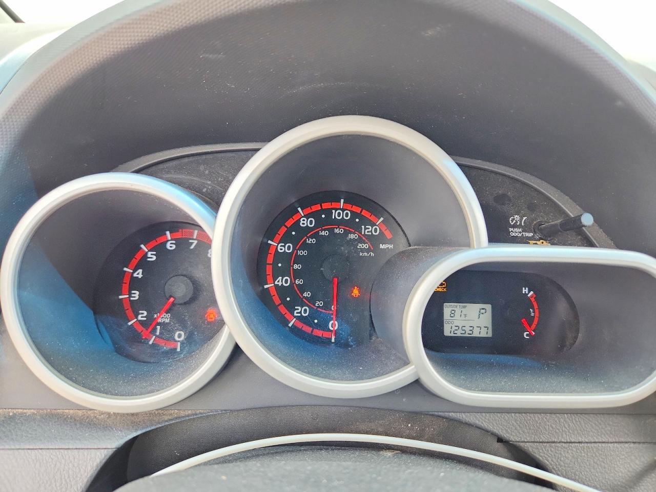 2009 Toyota Matrix Base White vin: 2T1KU40E19C043832