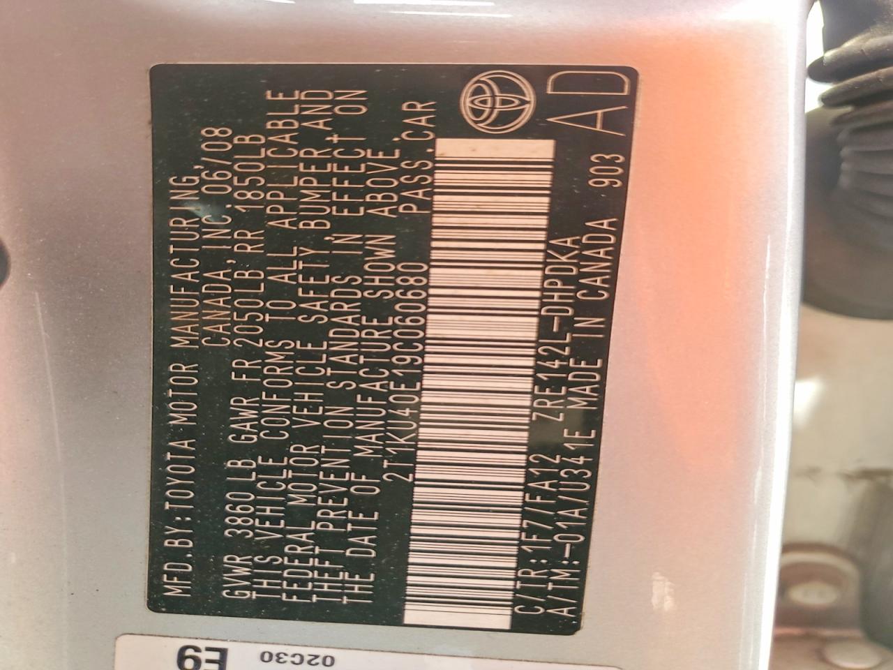 2009 Toyt Matrix Silver vin: 2T1KU40E19C060680