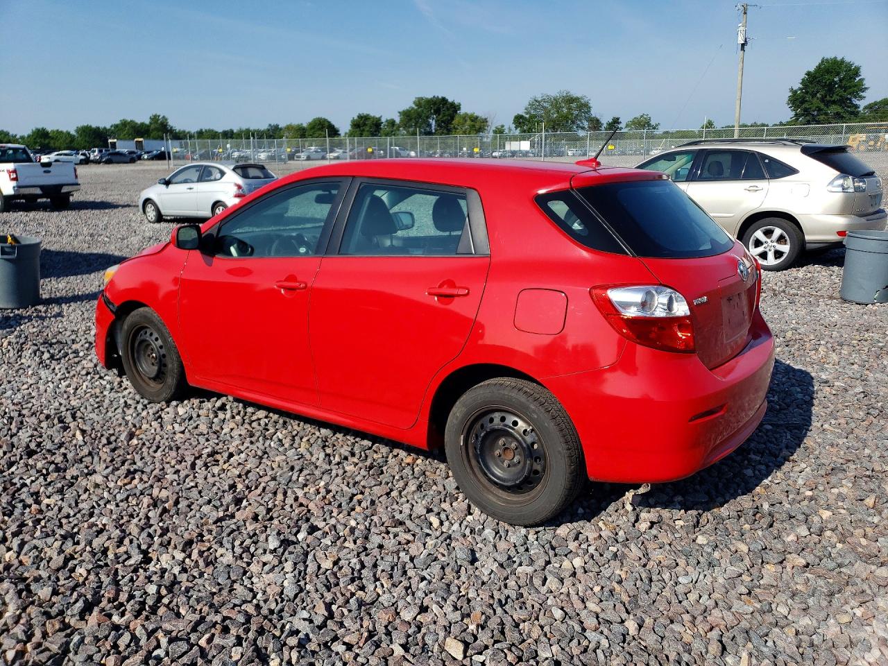 2009 Toyota Matrix Base Red vin: 2T1KU40E19C062977