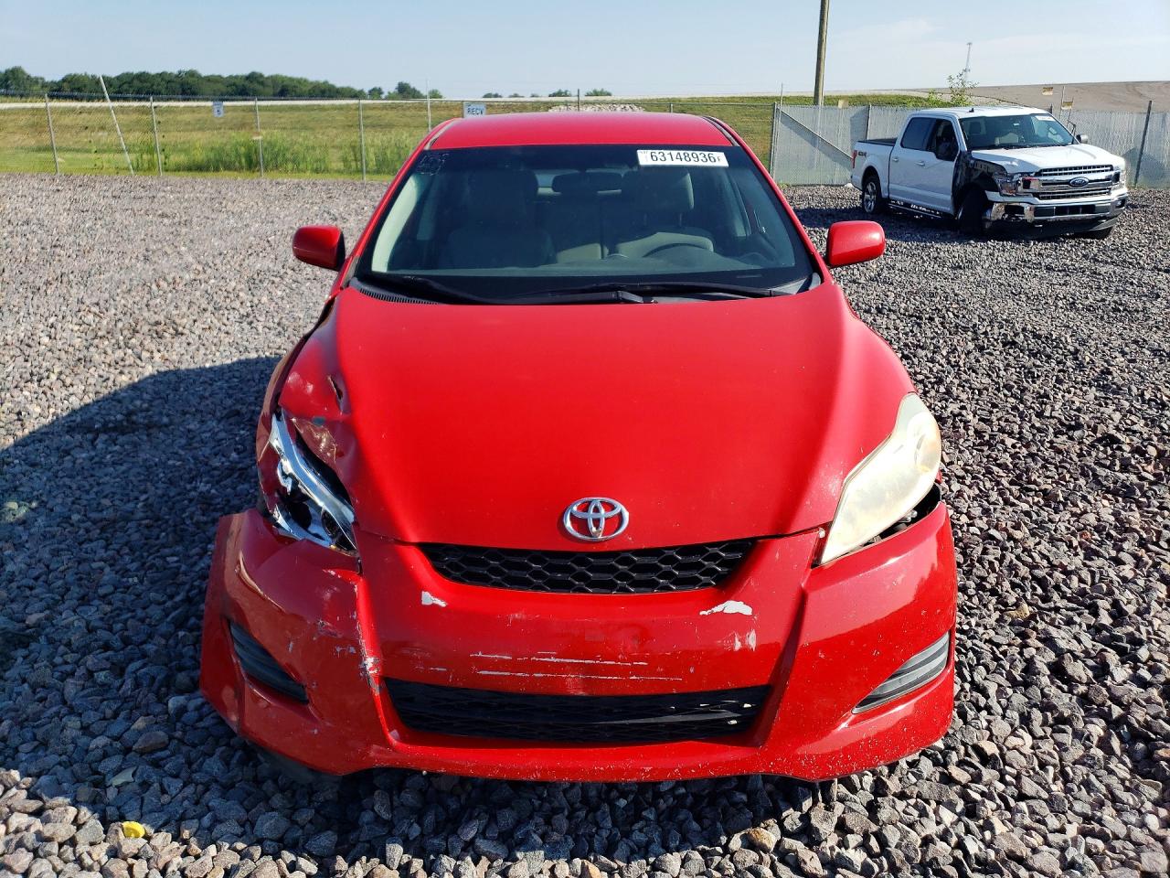 2009 Toyota Matrix Base Red vin: 2T1KU40E19C062977