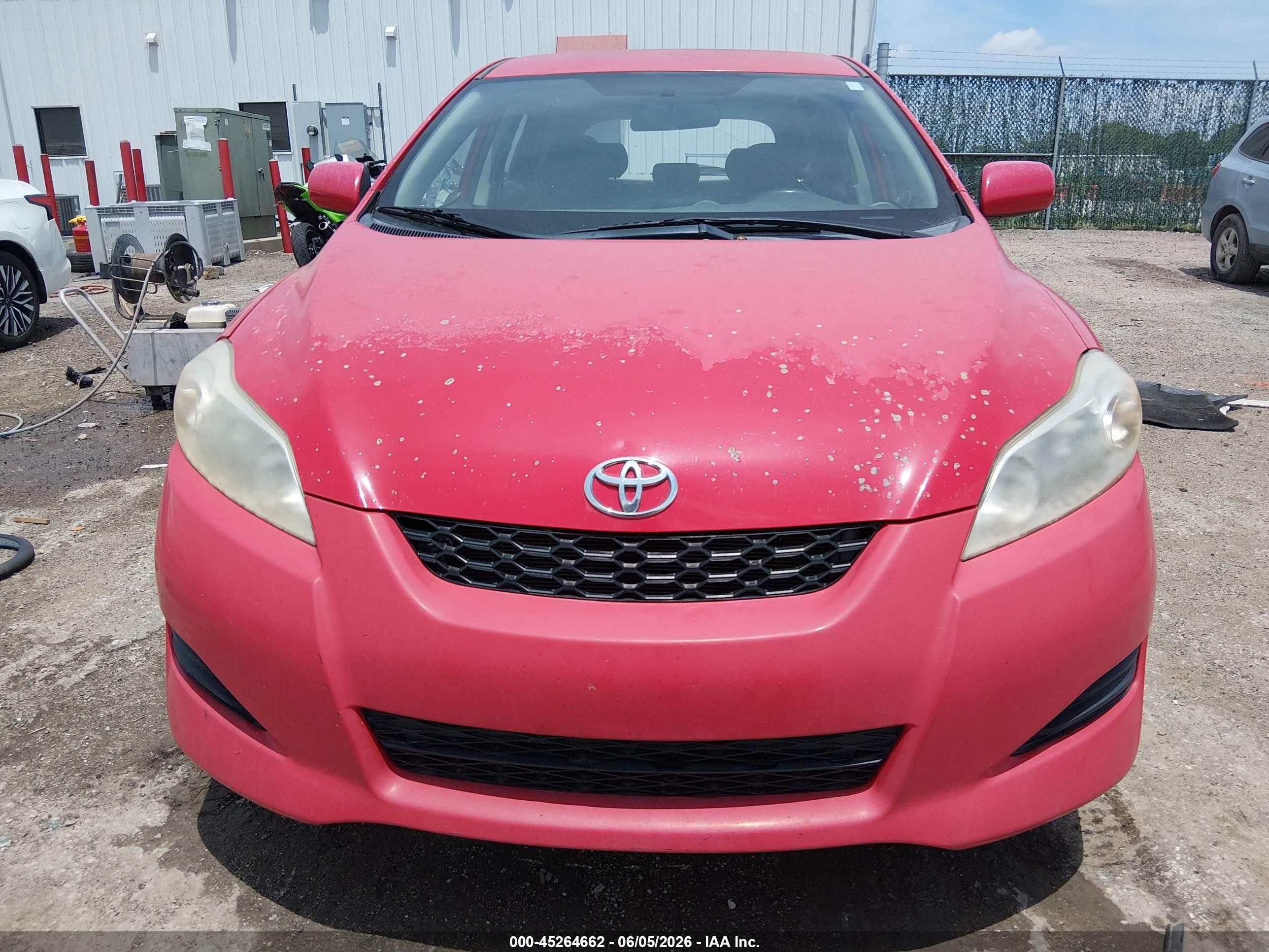2009 Toyota Matrix   Red vin: 2T1KU40E19C092805