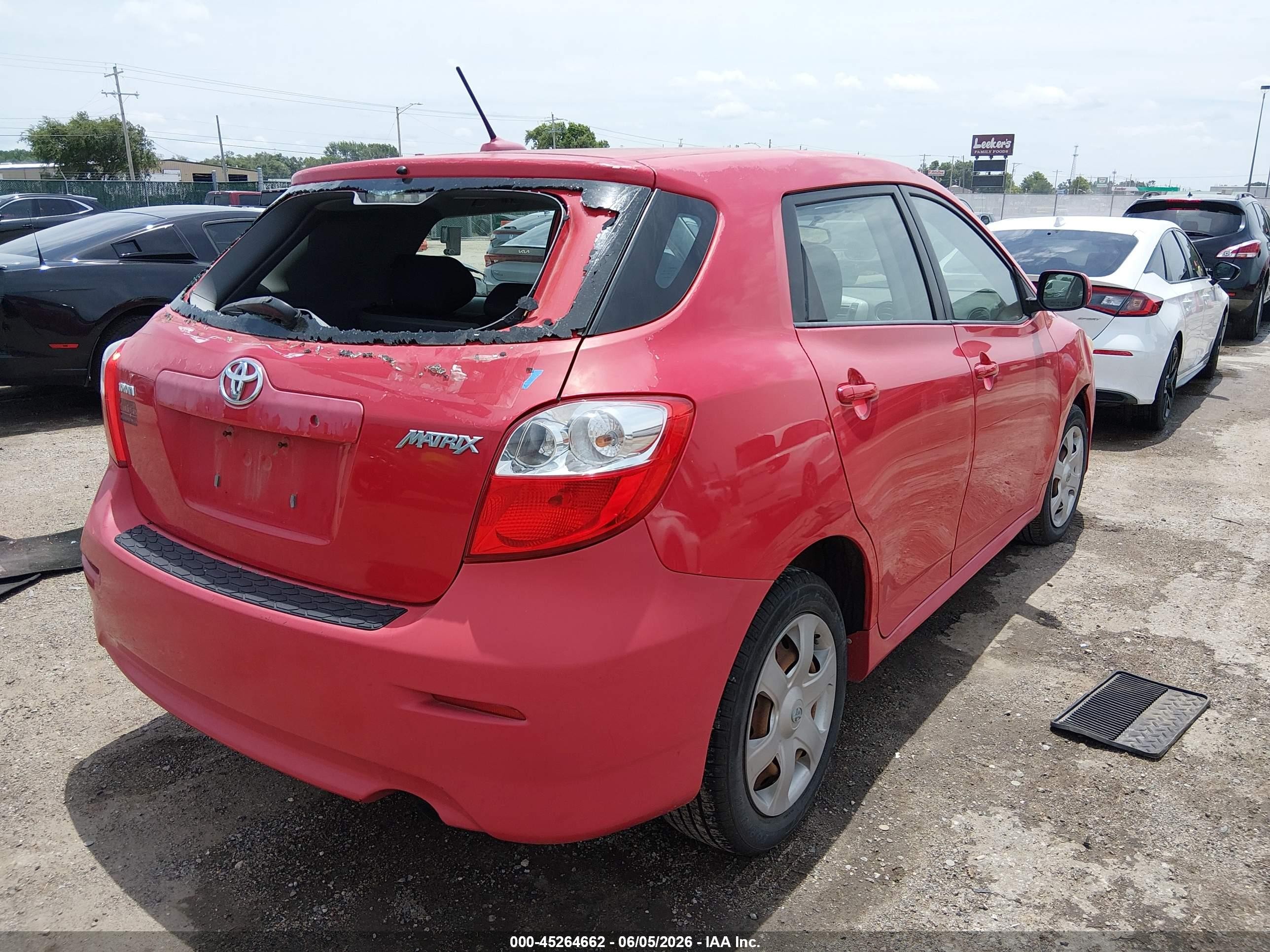 2009 Toyota Matrix   Red vin: 2T1KU40E19C092805