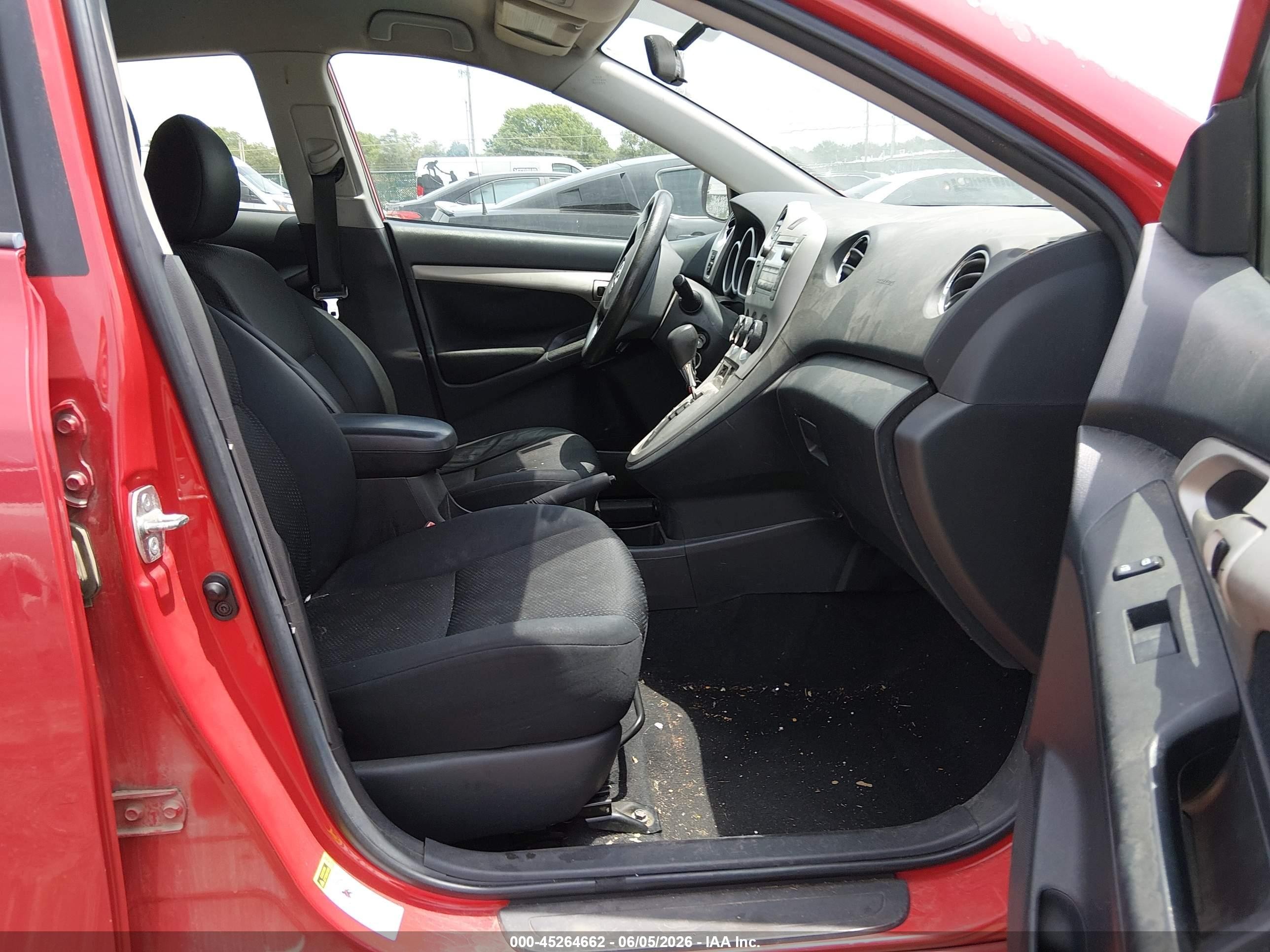 2009 Toyota Matrix   Red vin: 2T1KU40E19C092805
