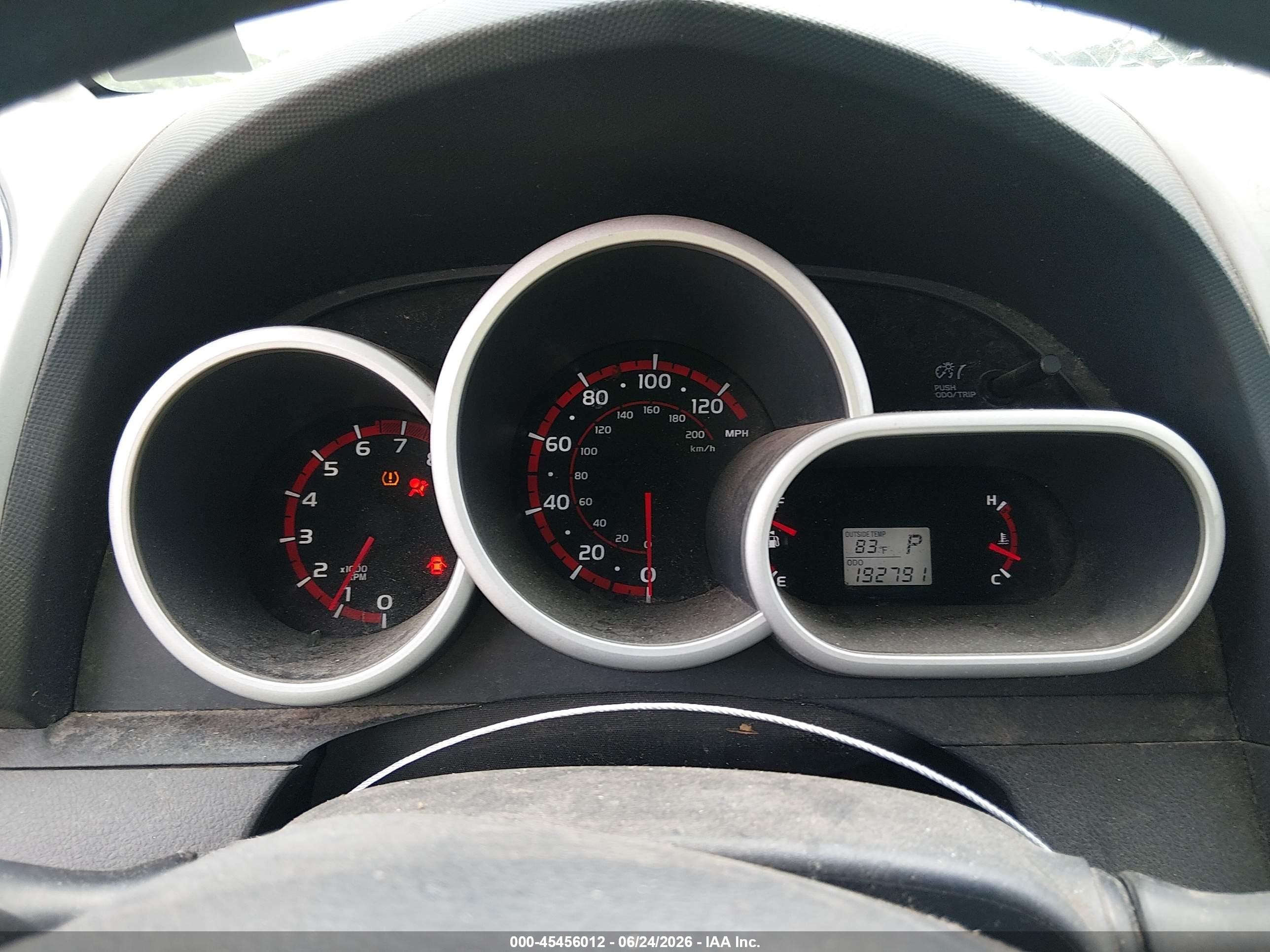 2009 Toyota Matrix   Silver vin: 2T1KU40E19C123700