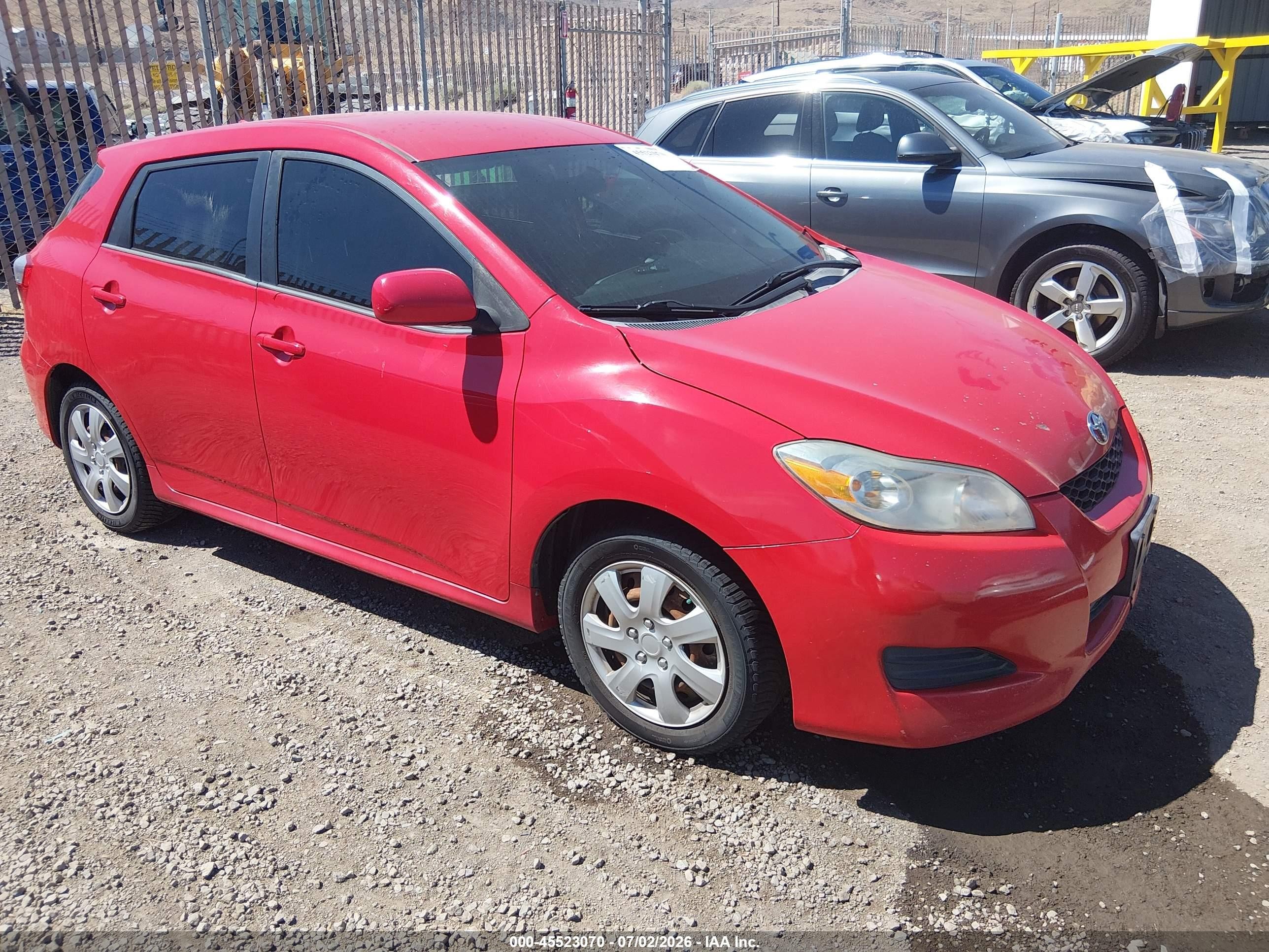 2009 Toyota Matrix   Red vin: 2T1KU40E19C135457