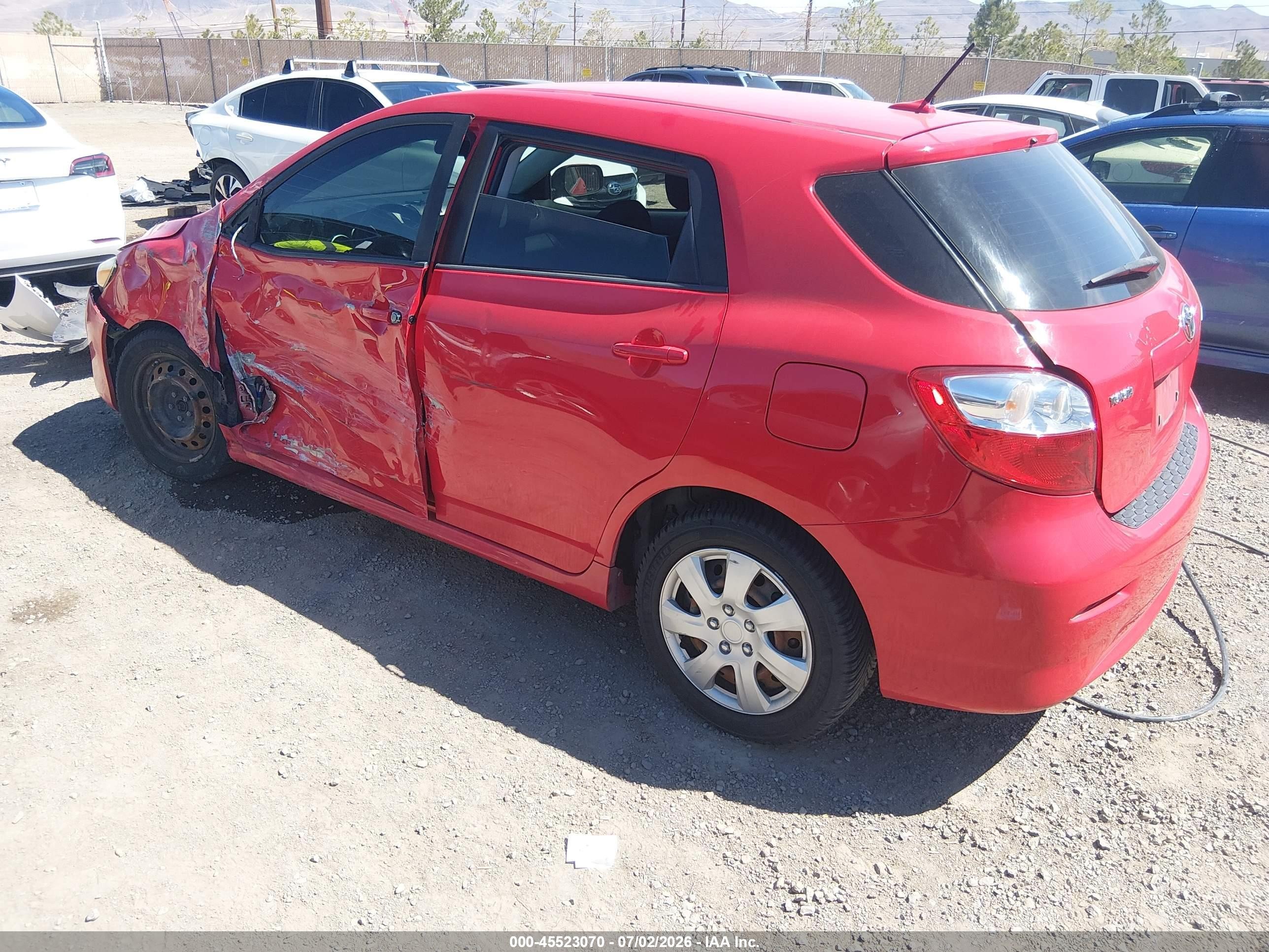 2009 Toyota Matrix   Red vin: 2T1KU40E19C135457