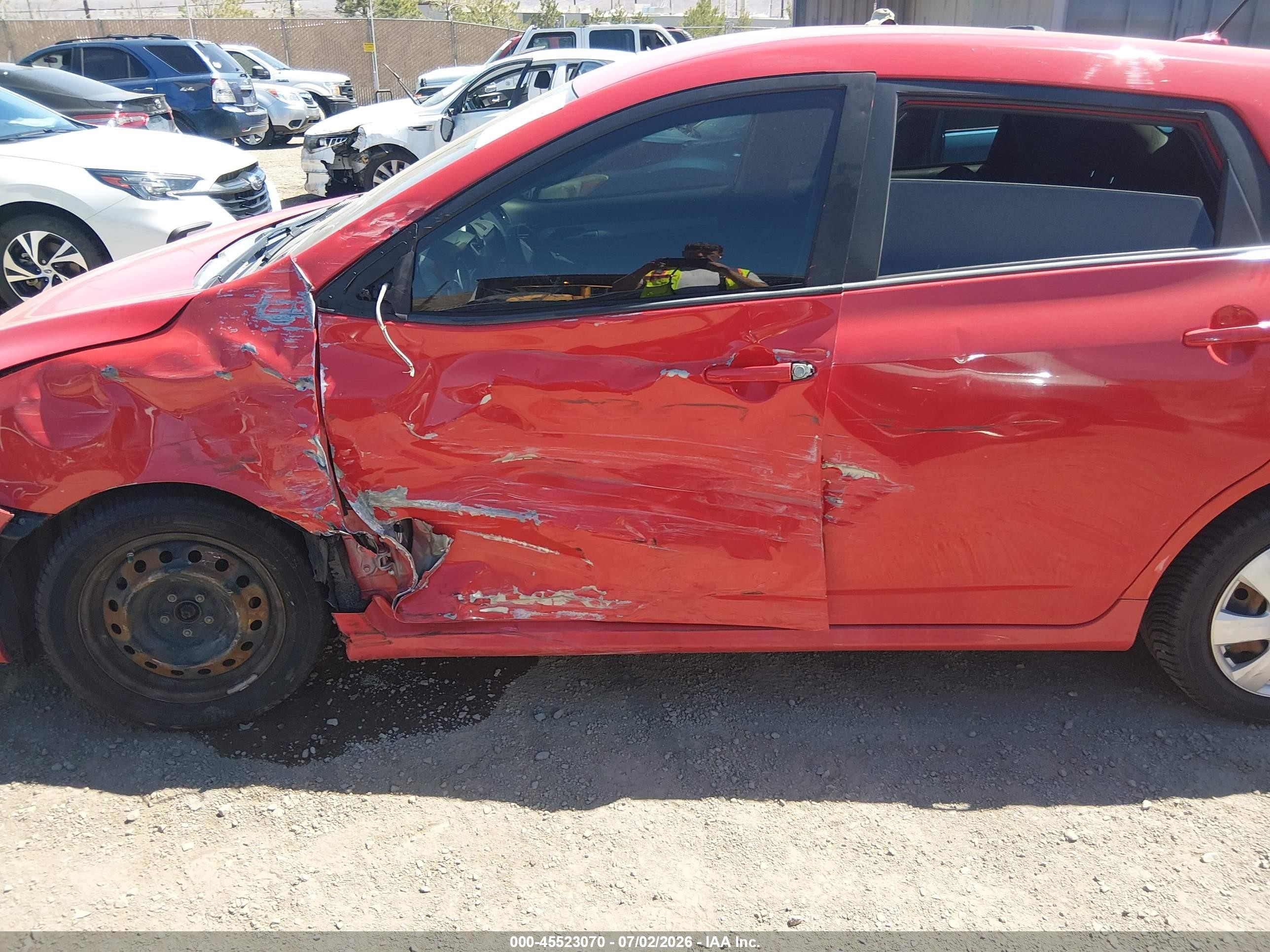 2009 Toyota Matrix   Red vin: 2T1KU40E19C135457