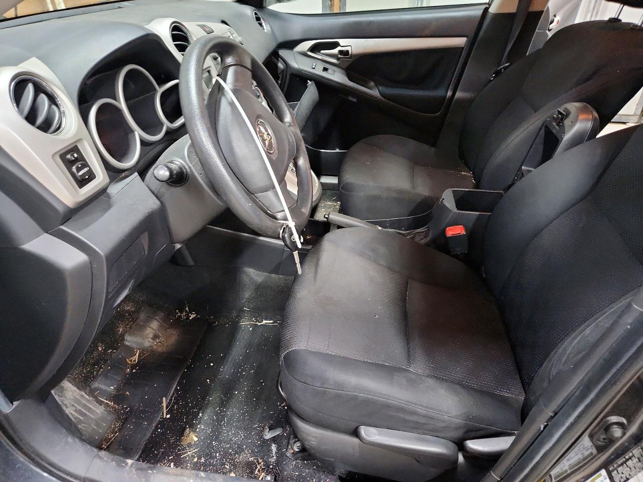 2009 Toyota Matrix Base Угольный vin: 2T1KU40E19C144790