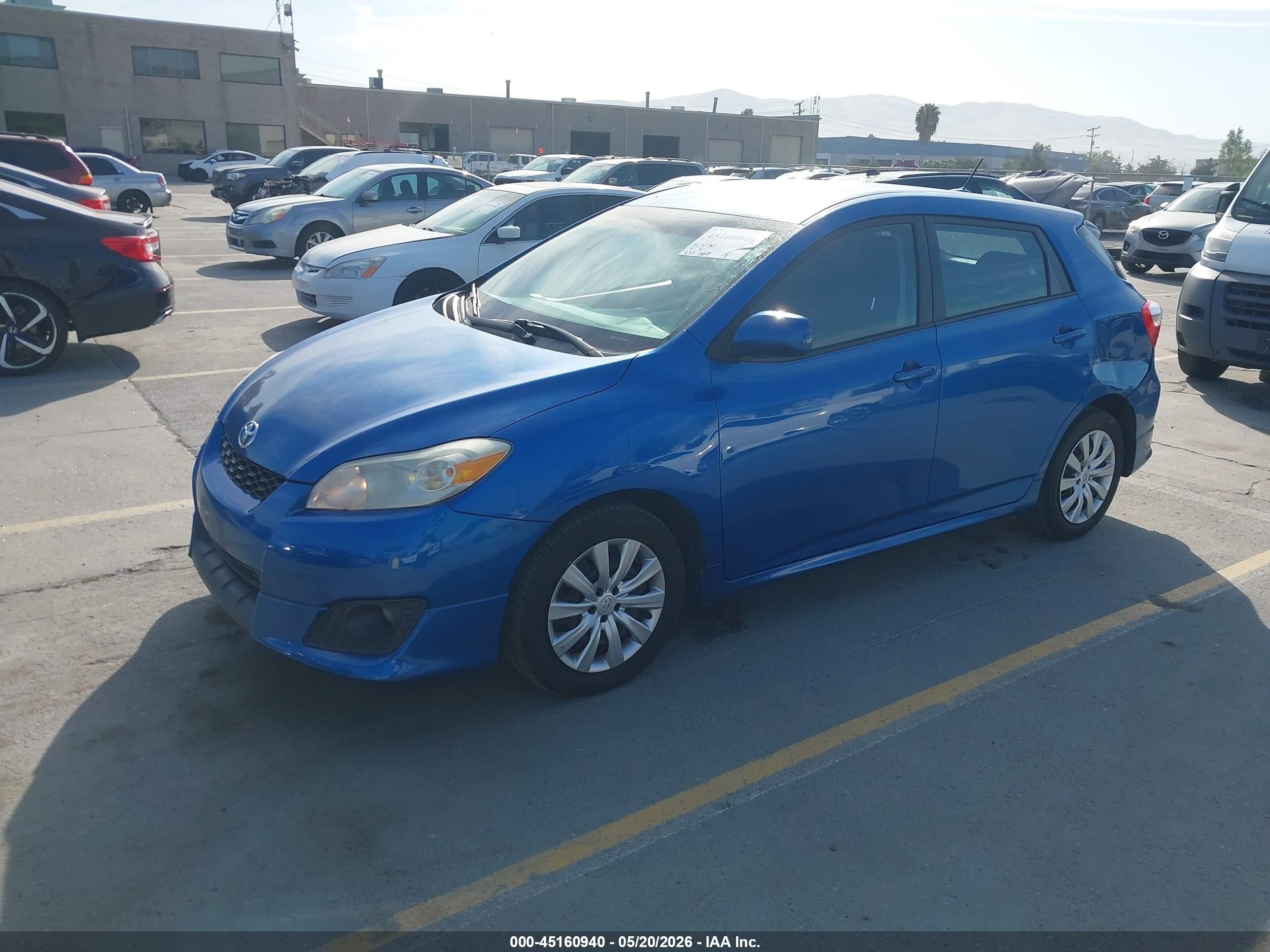 2009 Toyota Matrix   Blue vin: 2T1KU40E19C155661