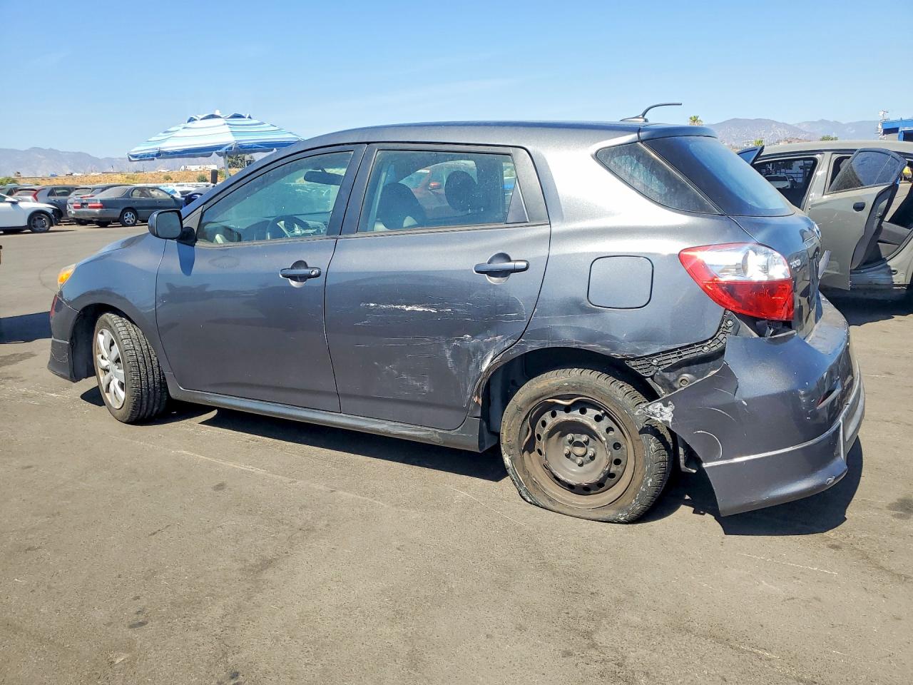 2009 Toyota Matrix Base Gray vin: 2T1KU40E19C163579