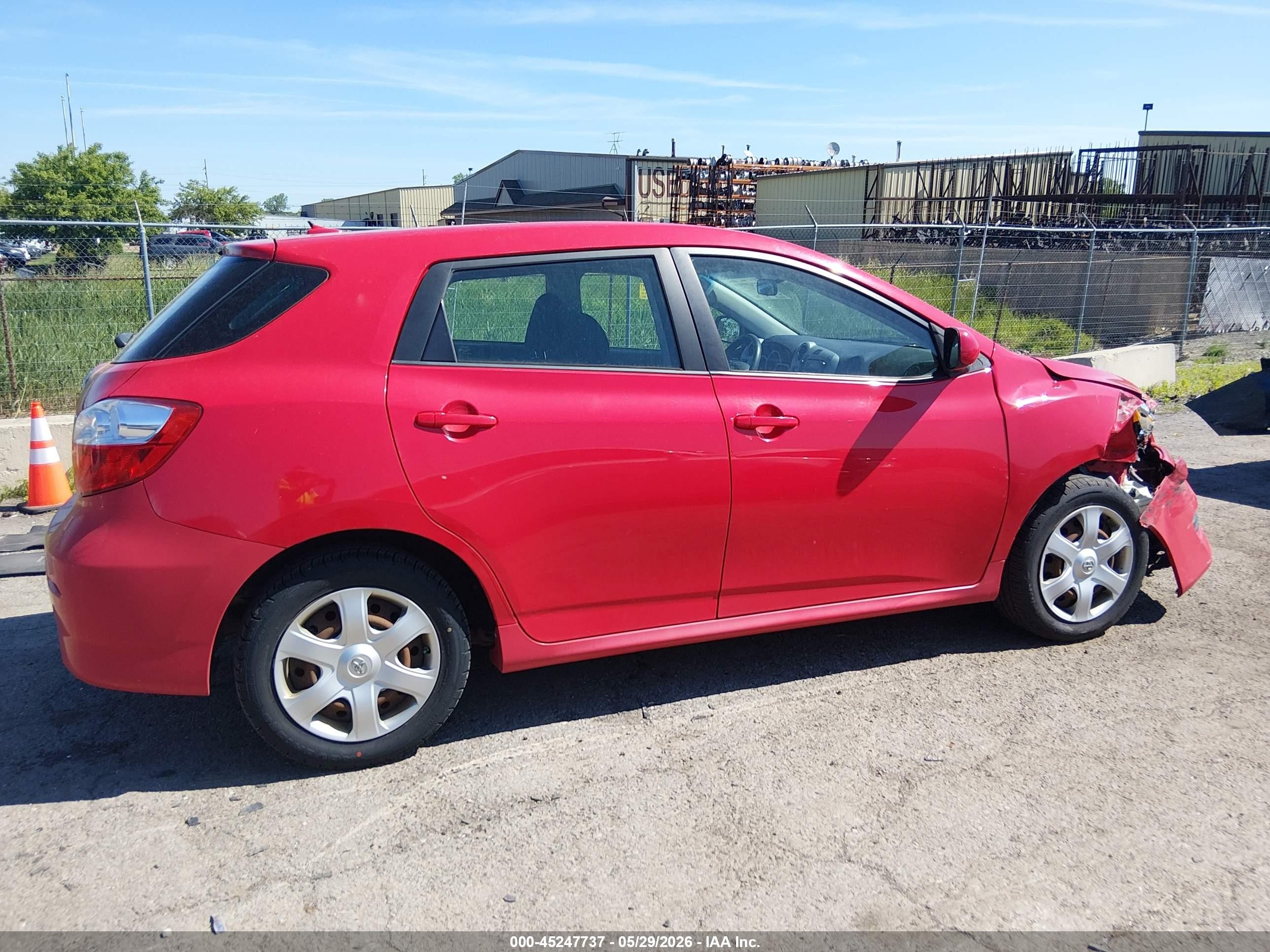 2009 Toyota Matrix   Red vin: 2T1KU40E29C064446