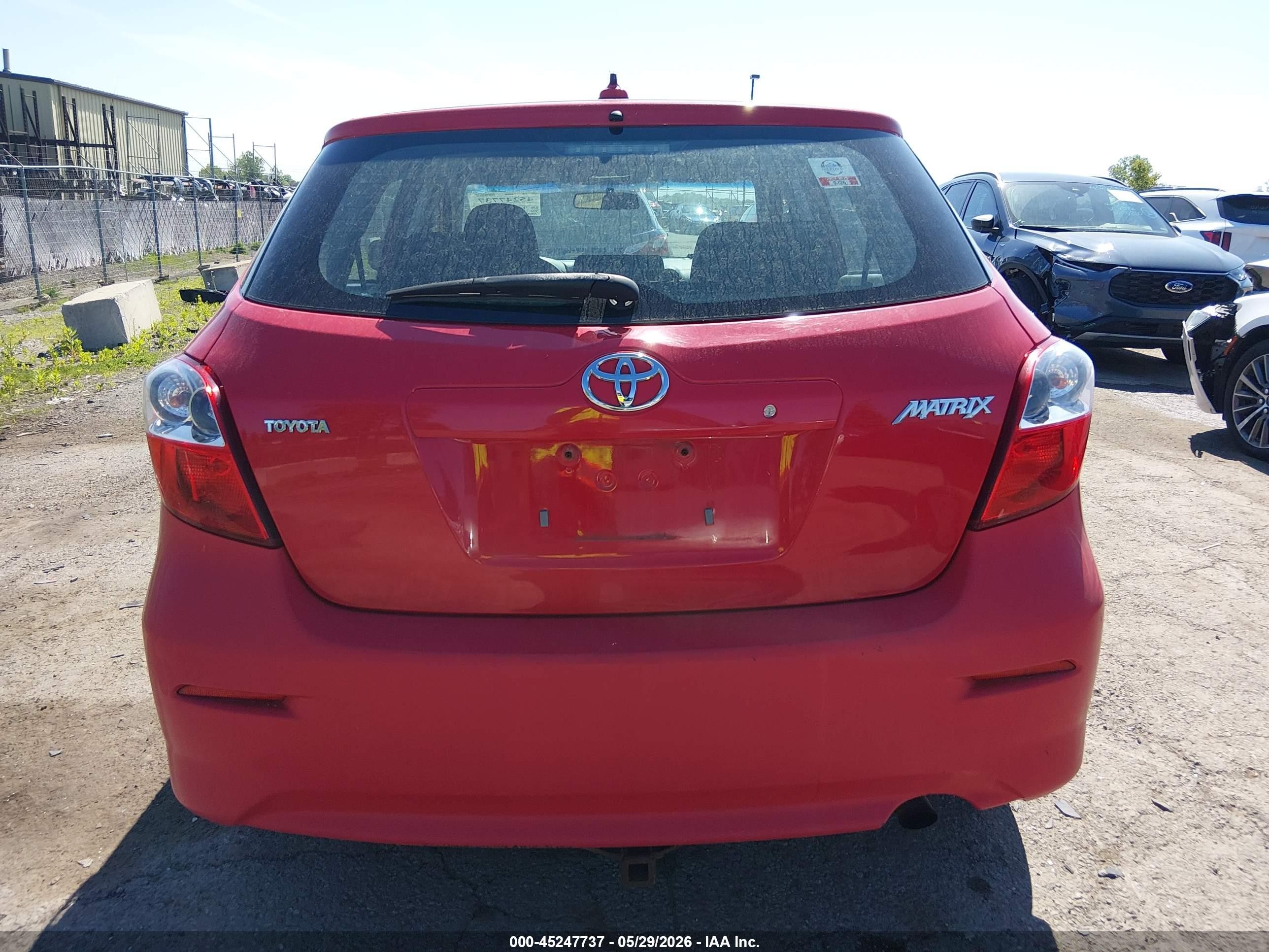 2009 Toyota Matrix   Red vin: 2T1KU40E29C064446