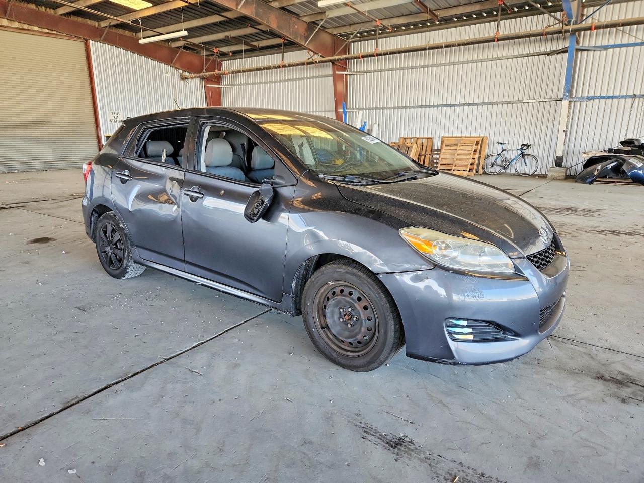 2009 Toyota Matrix Base Charcoal vin: 2T1KU40E29C071218