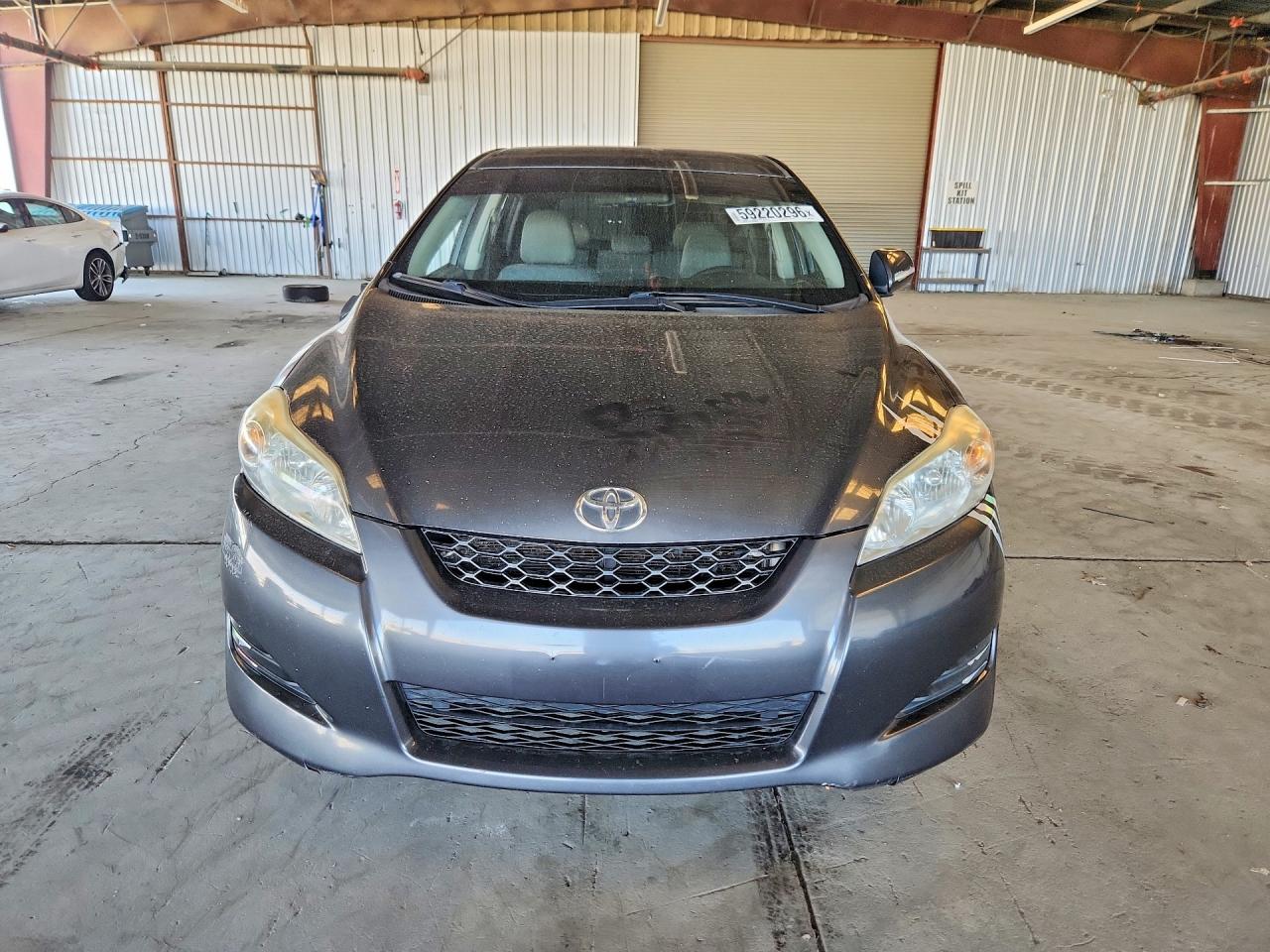 2009 Toyota Matrix Base Charcoal vin: 2T1KU40E29C071218