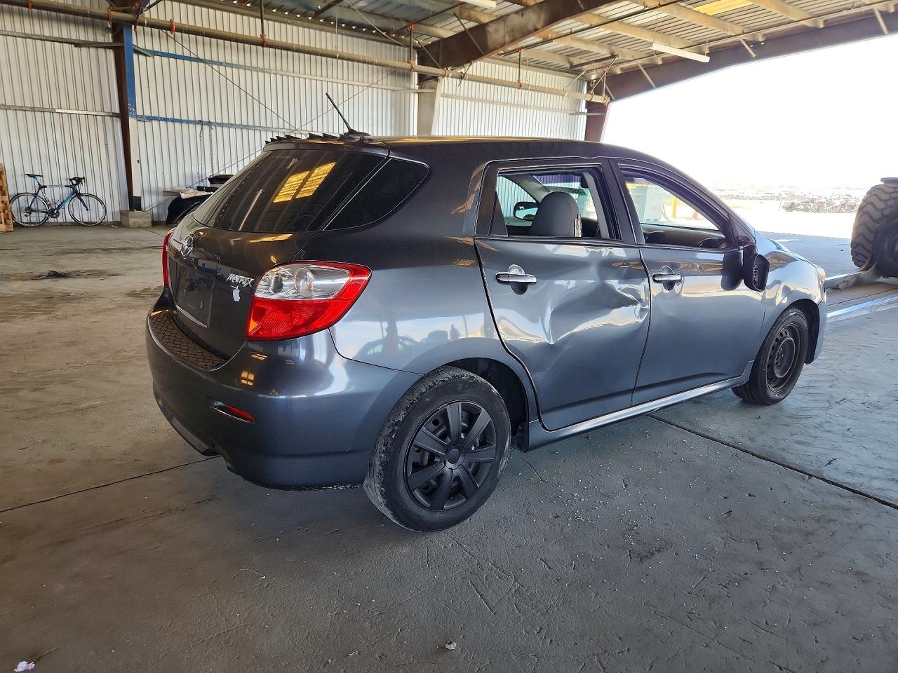 2009 Toyota Matrix Base Charcoal vin: 2T1KU40E29C071218
