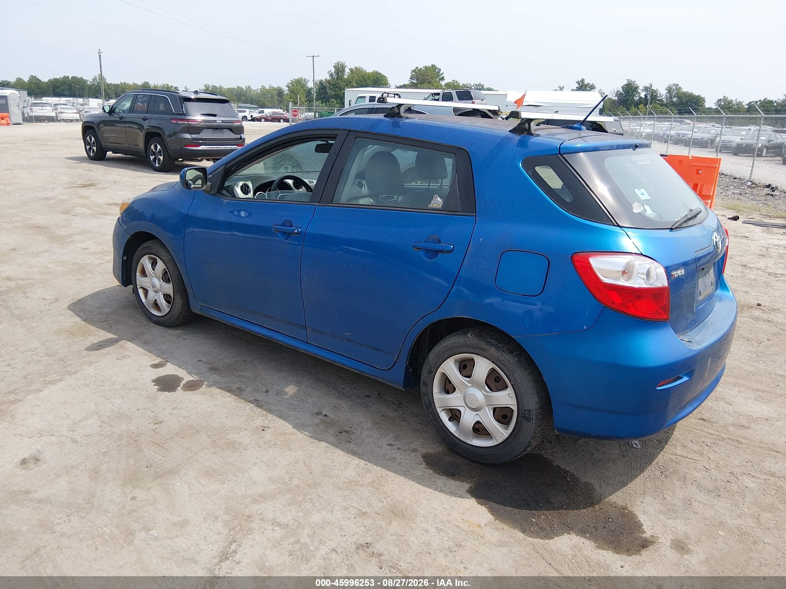 2009 Toyota Matrix   Blue vin: 2T1KU40E29C137623