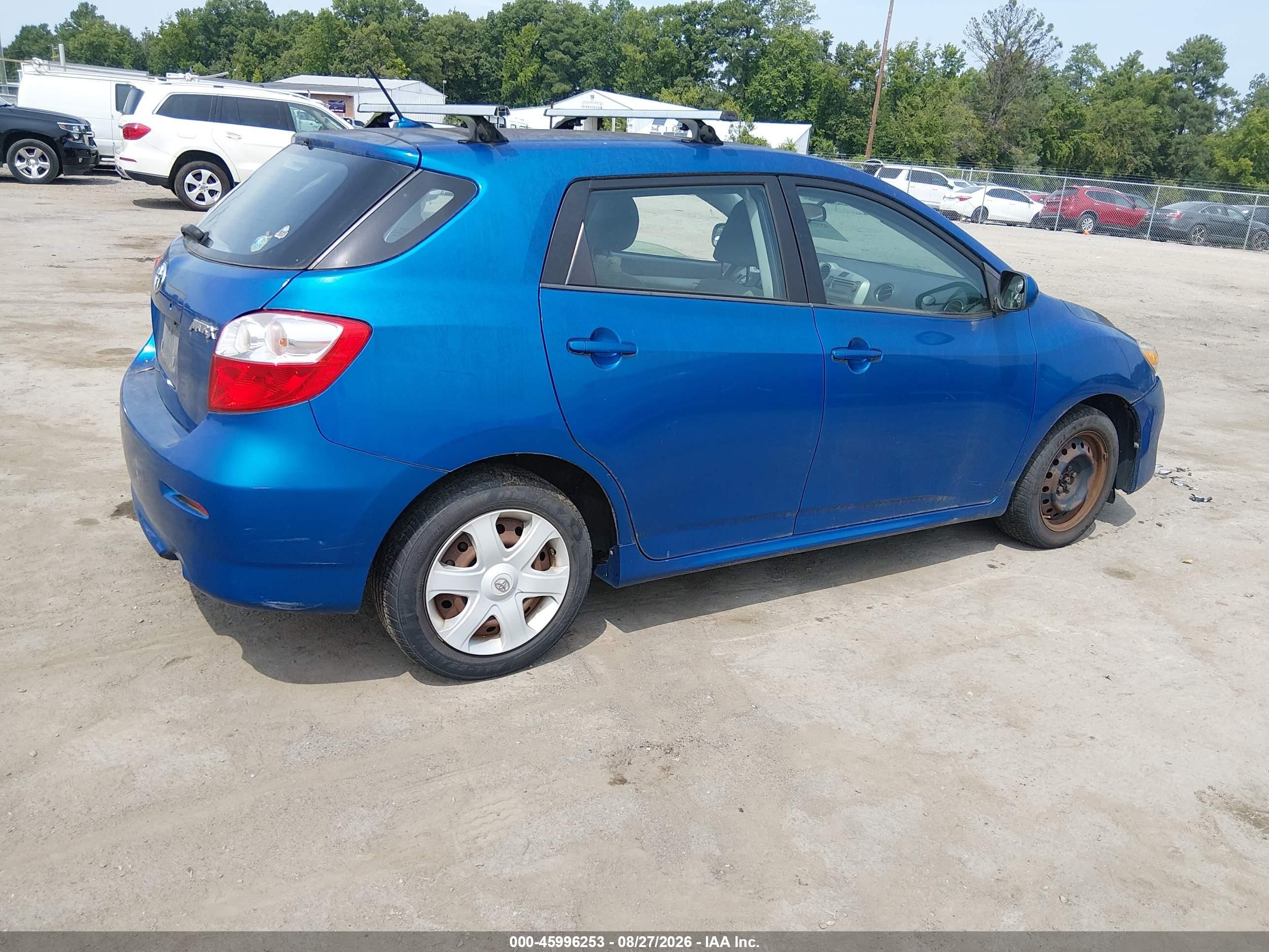 2009 Toyota Matrix   Blue vin: 2T1KU40E29C137623