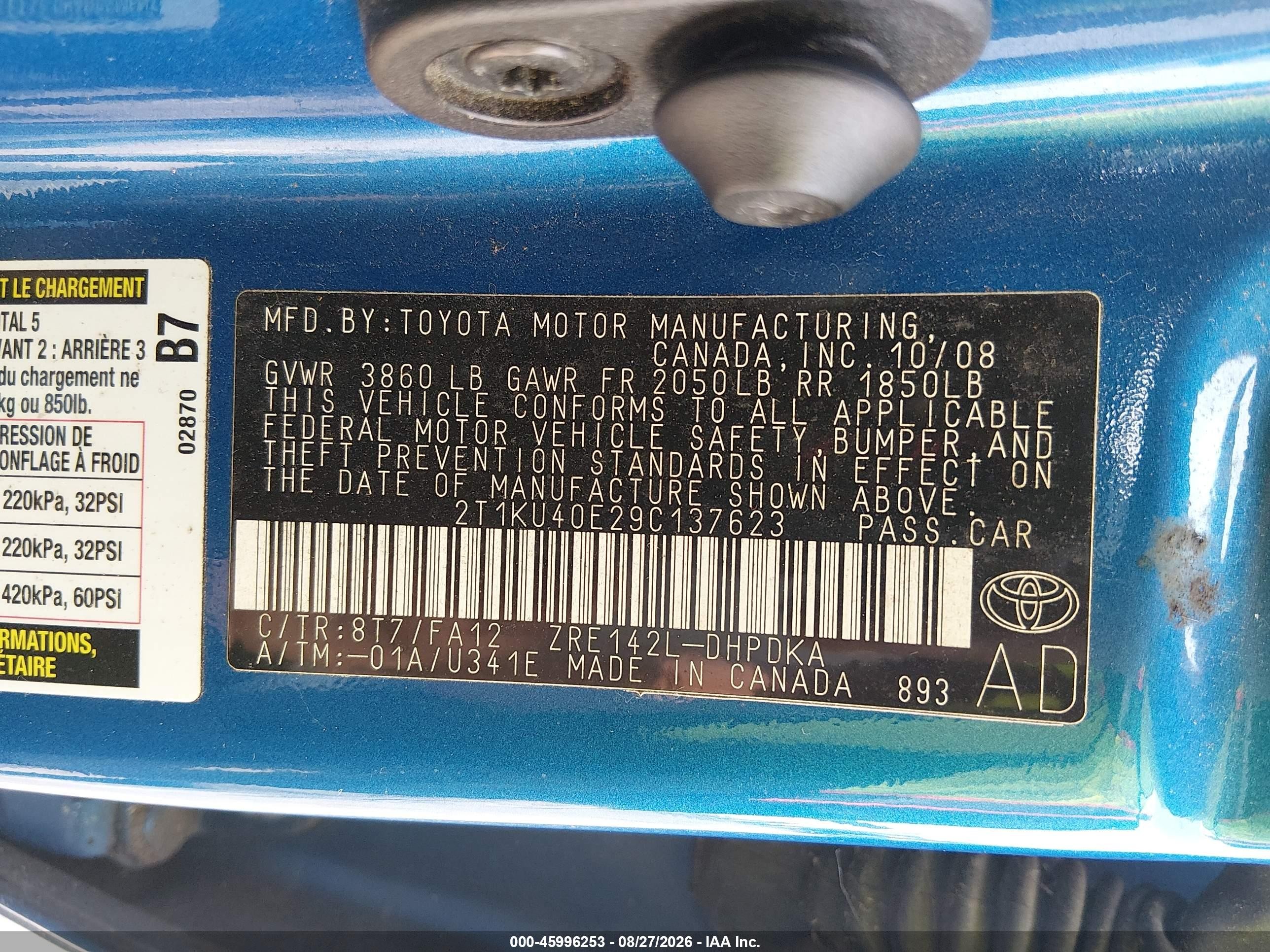 2009 Toyota Matrix   Blue vin: 2T1KU40E29C137623