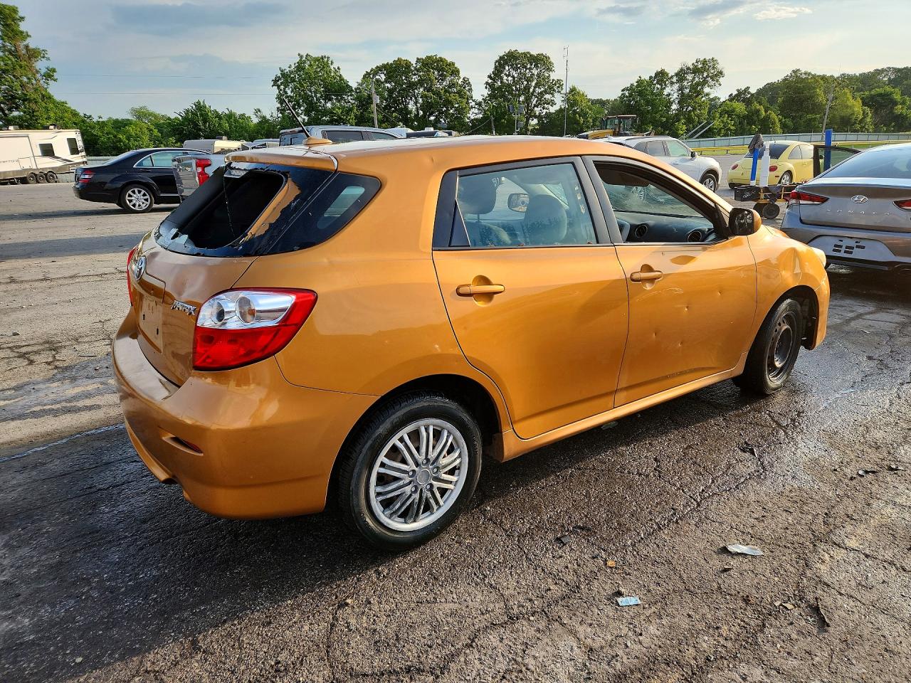 2009 Toyota Matrix Base Оранжевый vin: 2T1KU40E39C027888