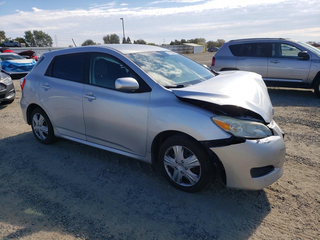 2009 Toyota Matrix Base Серебряный vin: 2T1KU40E39C061118